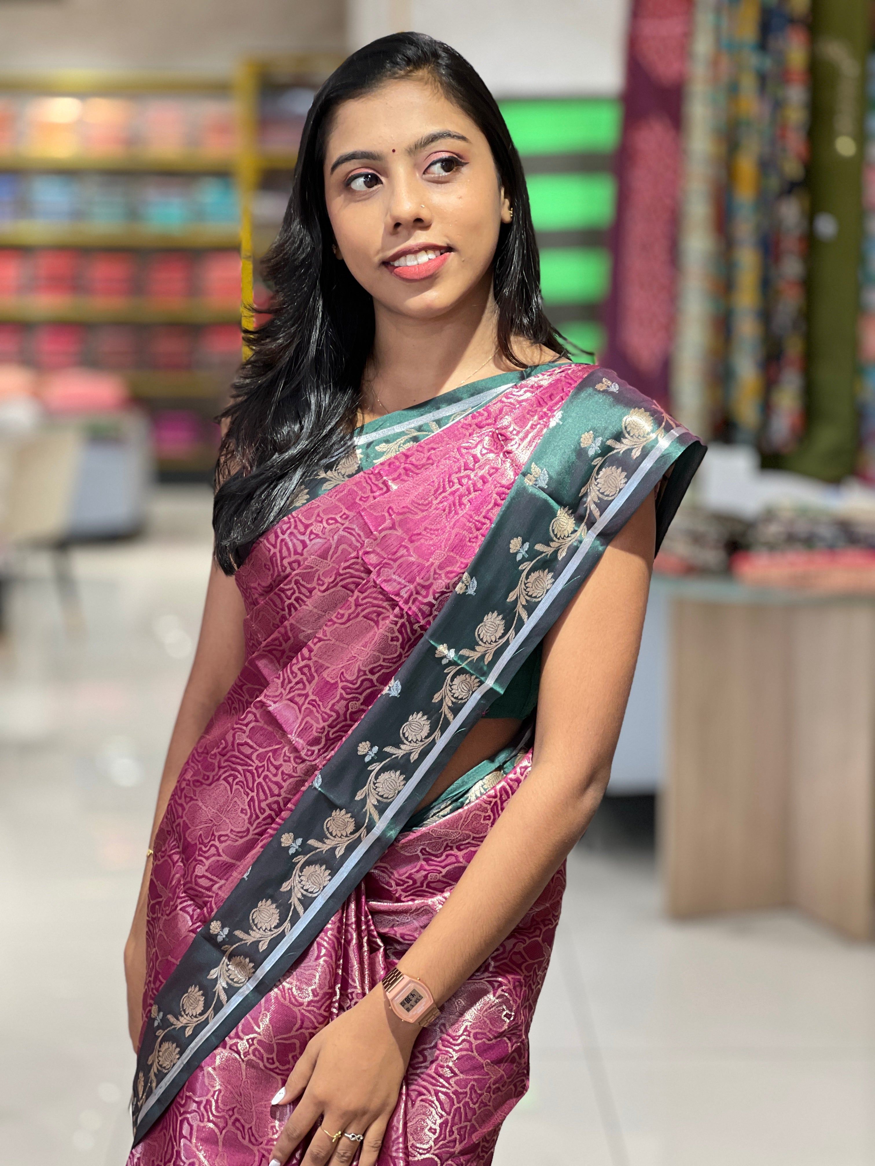 Banarasi Woven Floral Patterned Semi Silk Saree | NN292