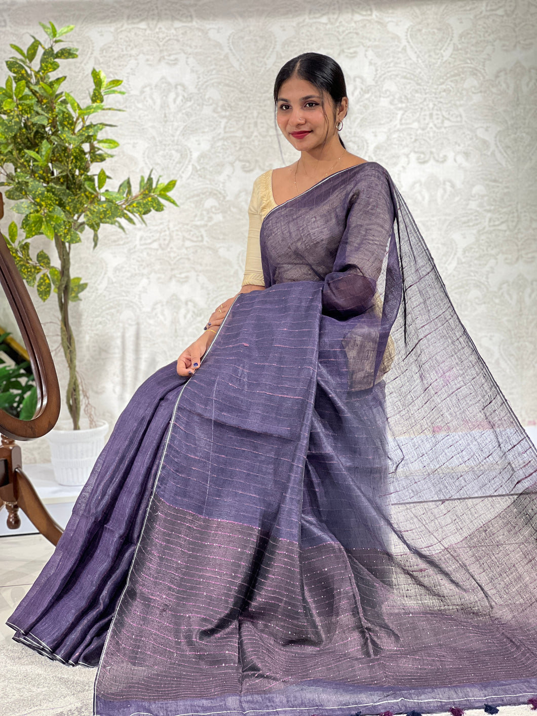 Stripe Patterned Linen Saree | DLS309