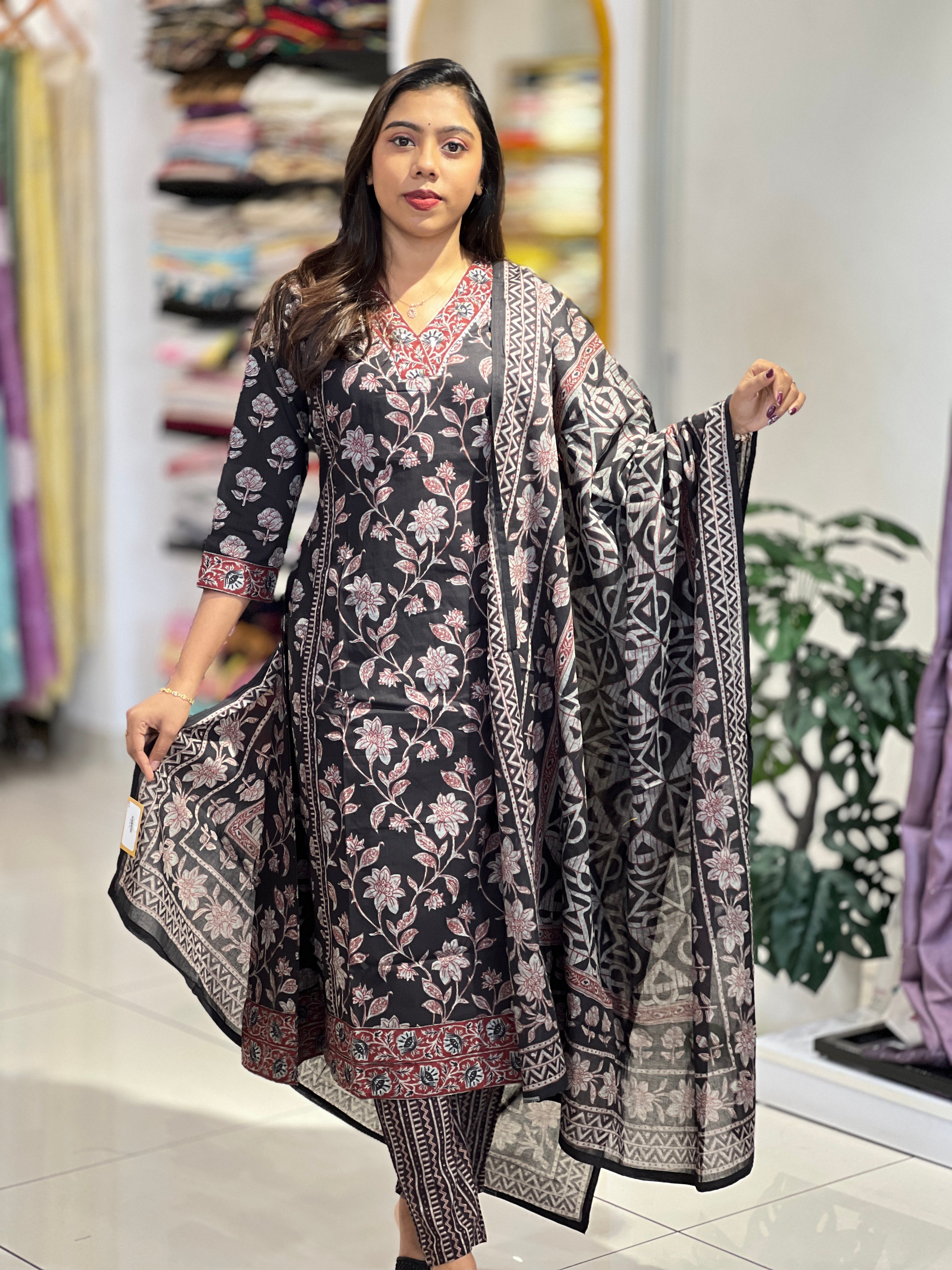 Floral Printed Cotton Kurta Set | UNM114