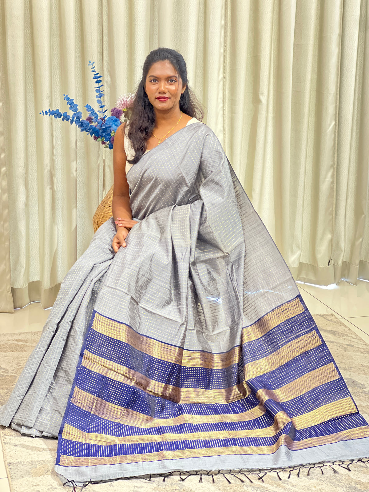 Zari Weaved Pattern Tussar Saree | AHD1957