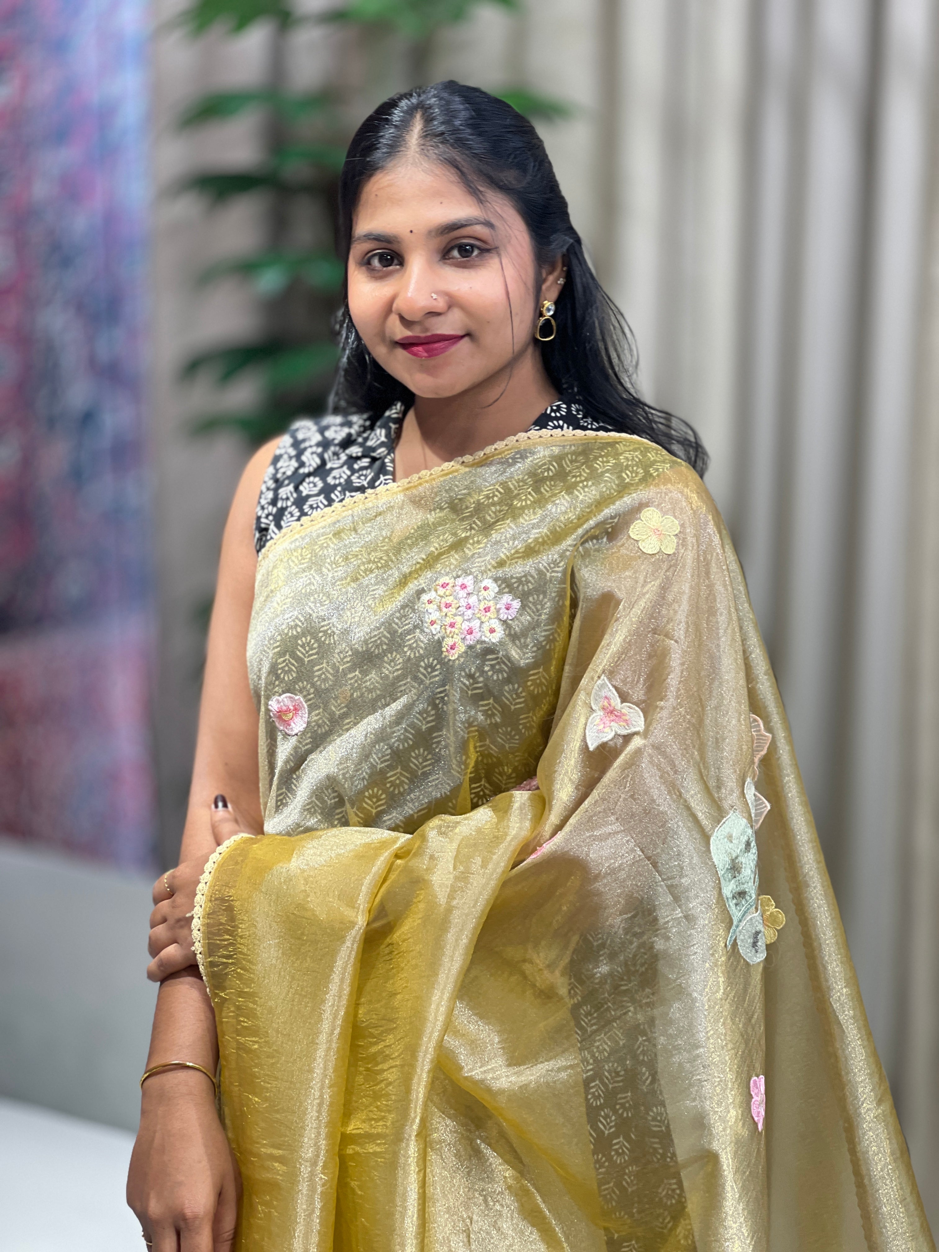 Floral Applique & Embroidery Detailed Shimmer Organza Saree | BLD1696