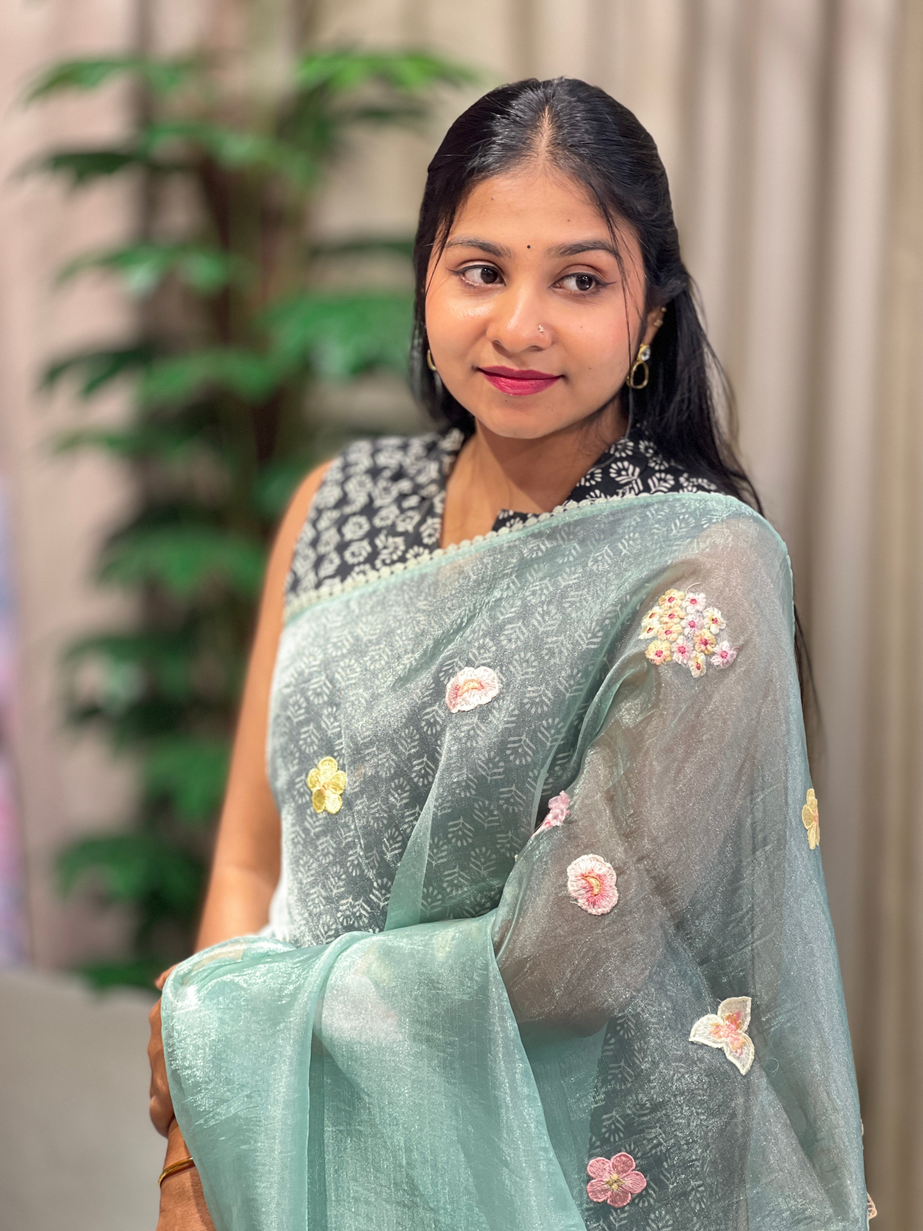 Floral Applique & Embroidery Detailed Shimmer Organza Saree | BLD1695