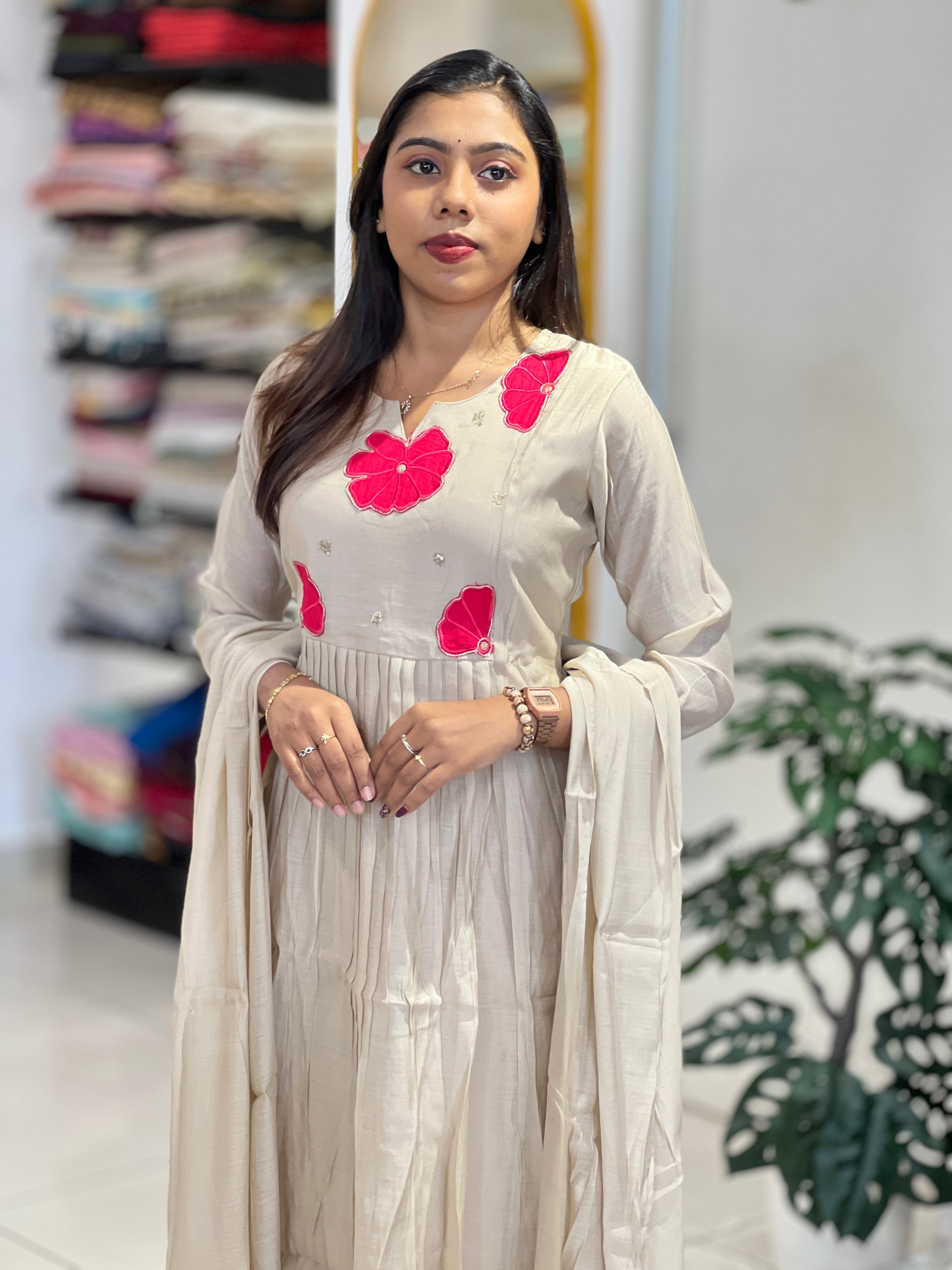 Floral Embroidery Chanderi Kurta Set | UNM103