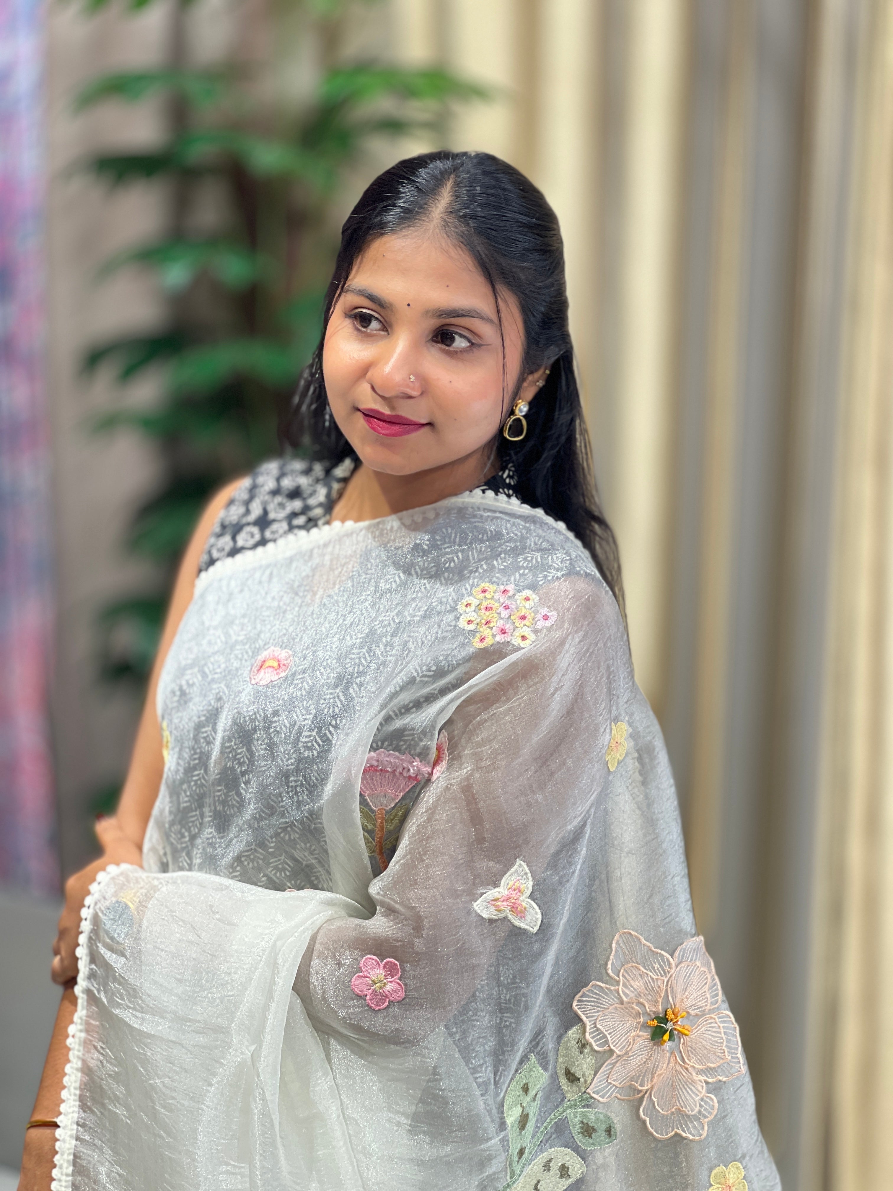 Floral Applique & Embroidery Detailed Shimmer Organza Saree | BLD1698