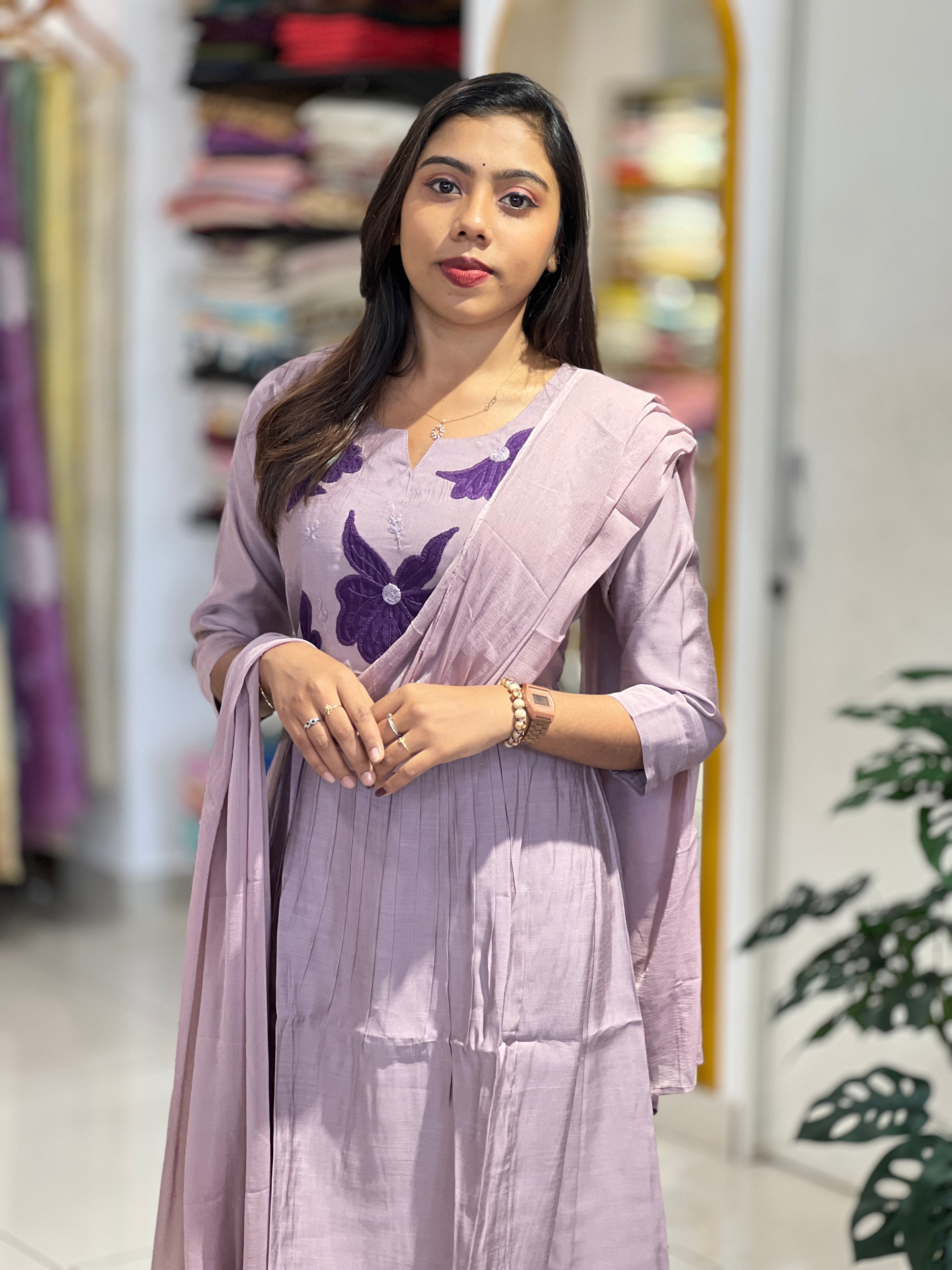 Floral Embroidery Chanderi Kurta Set | UNM112