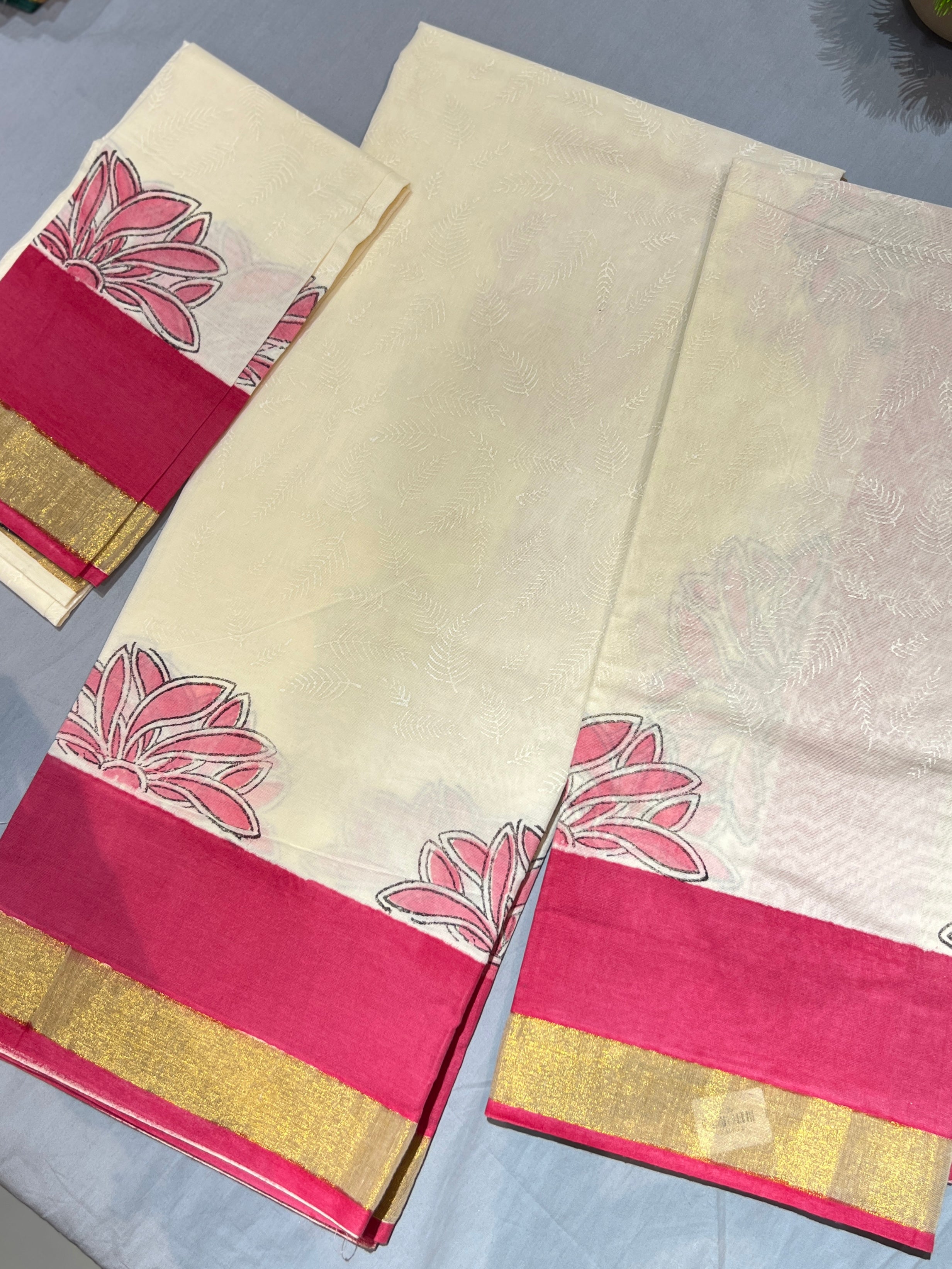 Elegant Scattered Floral Self Block Print Cotton Set Mundu |JSC314