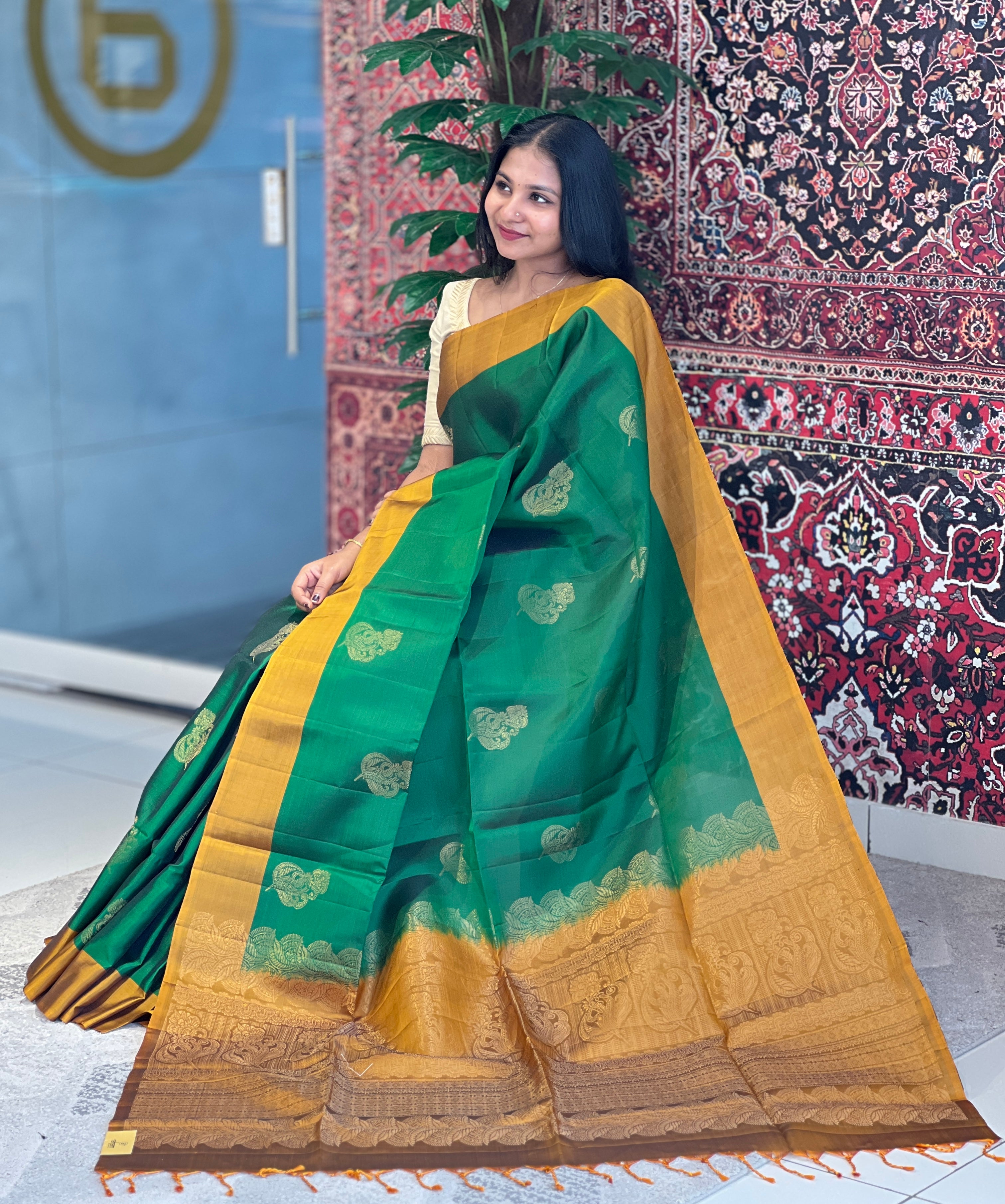Zari Weaved Traditional Patterned Soft Silk Saree | KG102