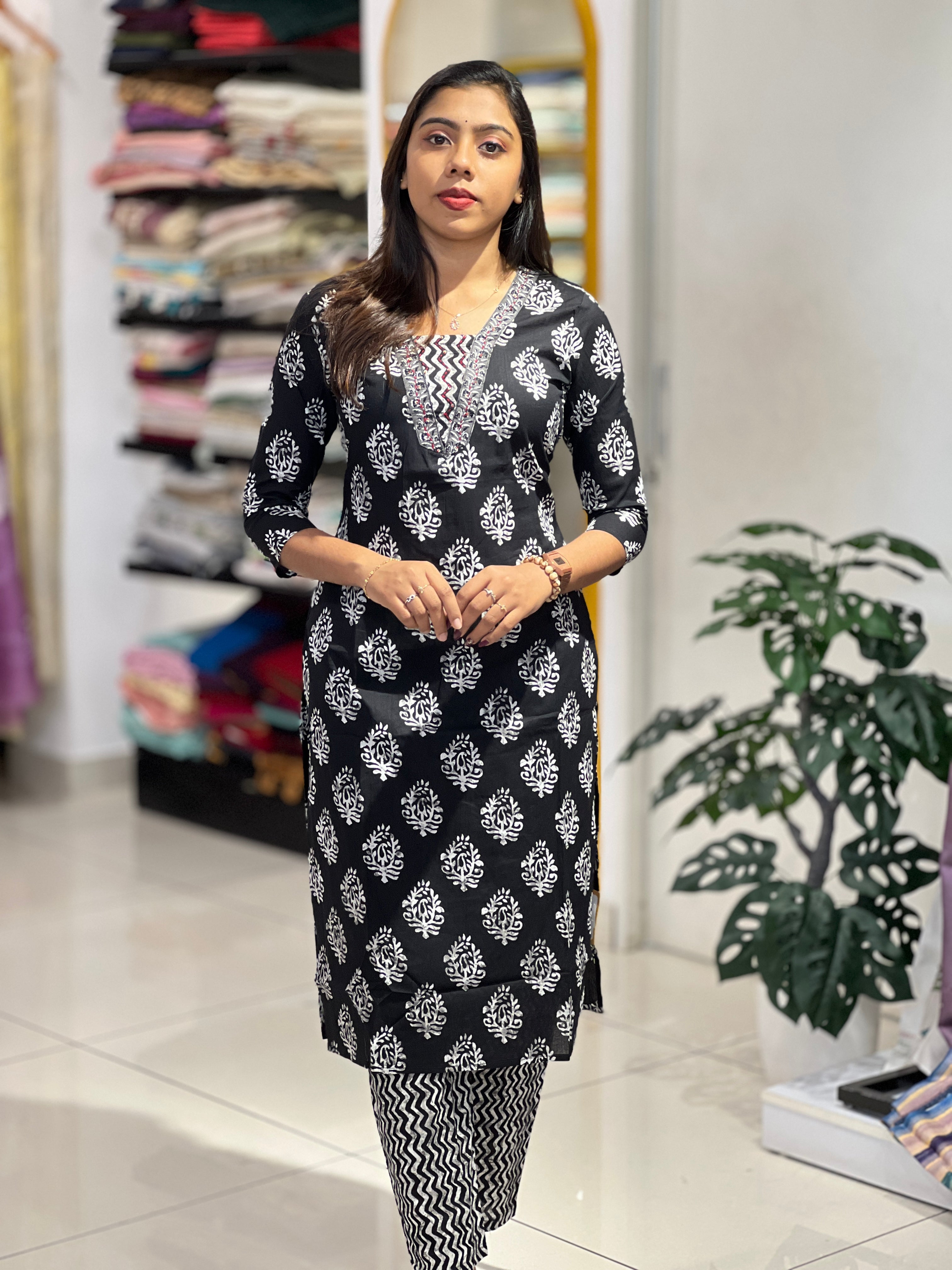 Print With Embroidery Detailed Cotton Kurta Set | UNM108