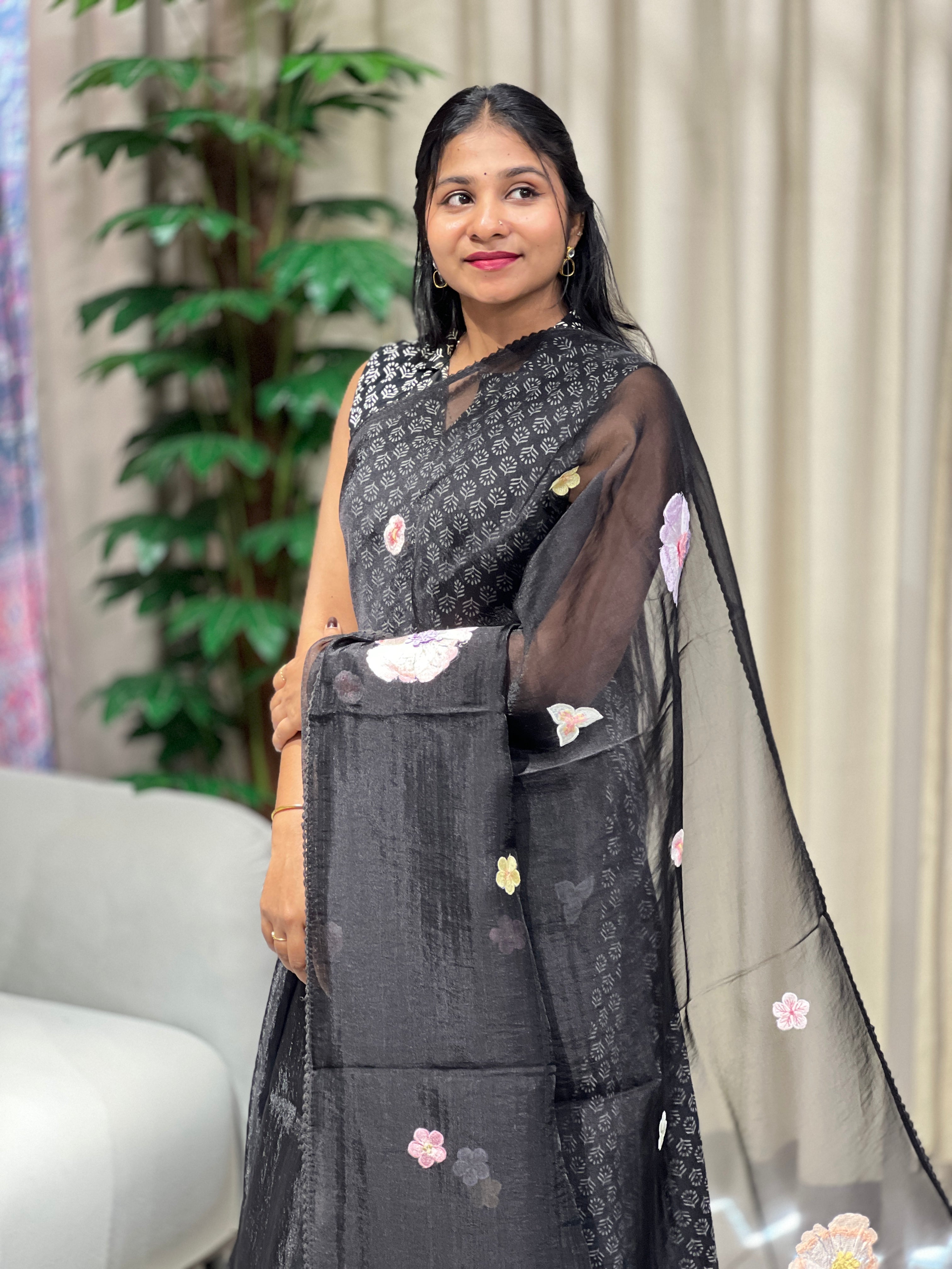Floral Embroidery Detailed Shimmer Organza Saree | BLD1706