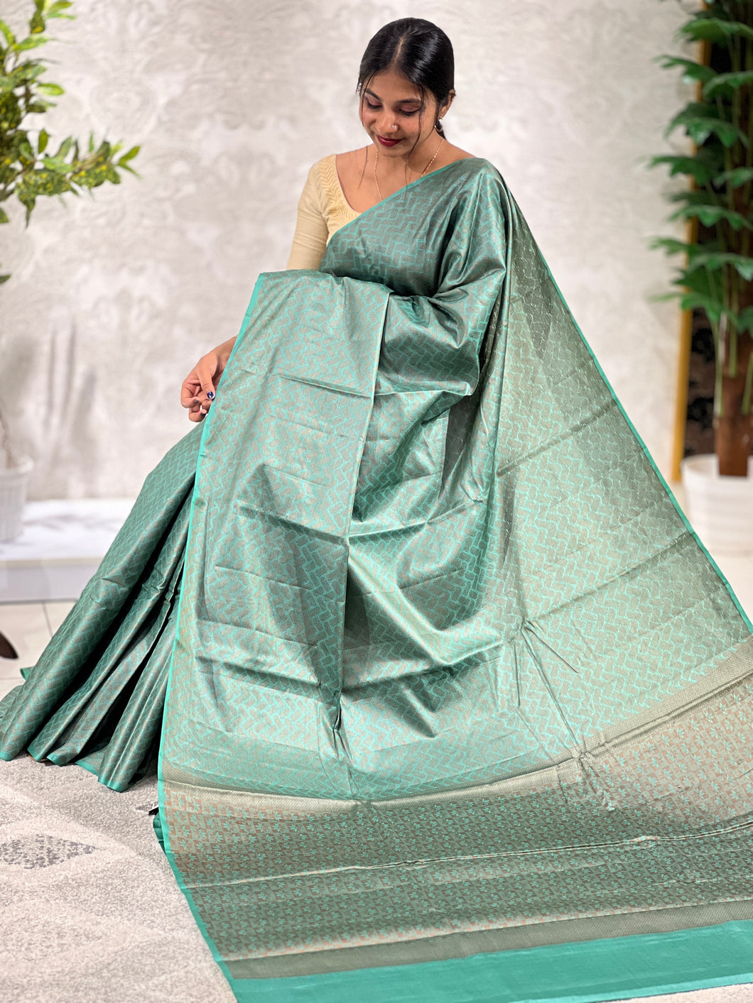 Geometric Patterned Tussar Saree | YNG417