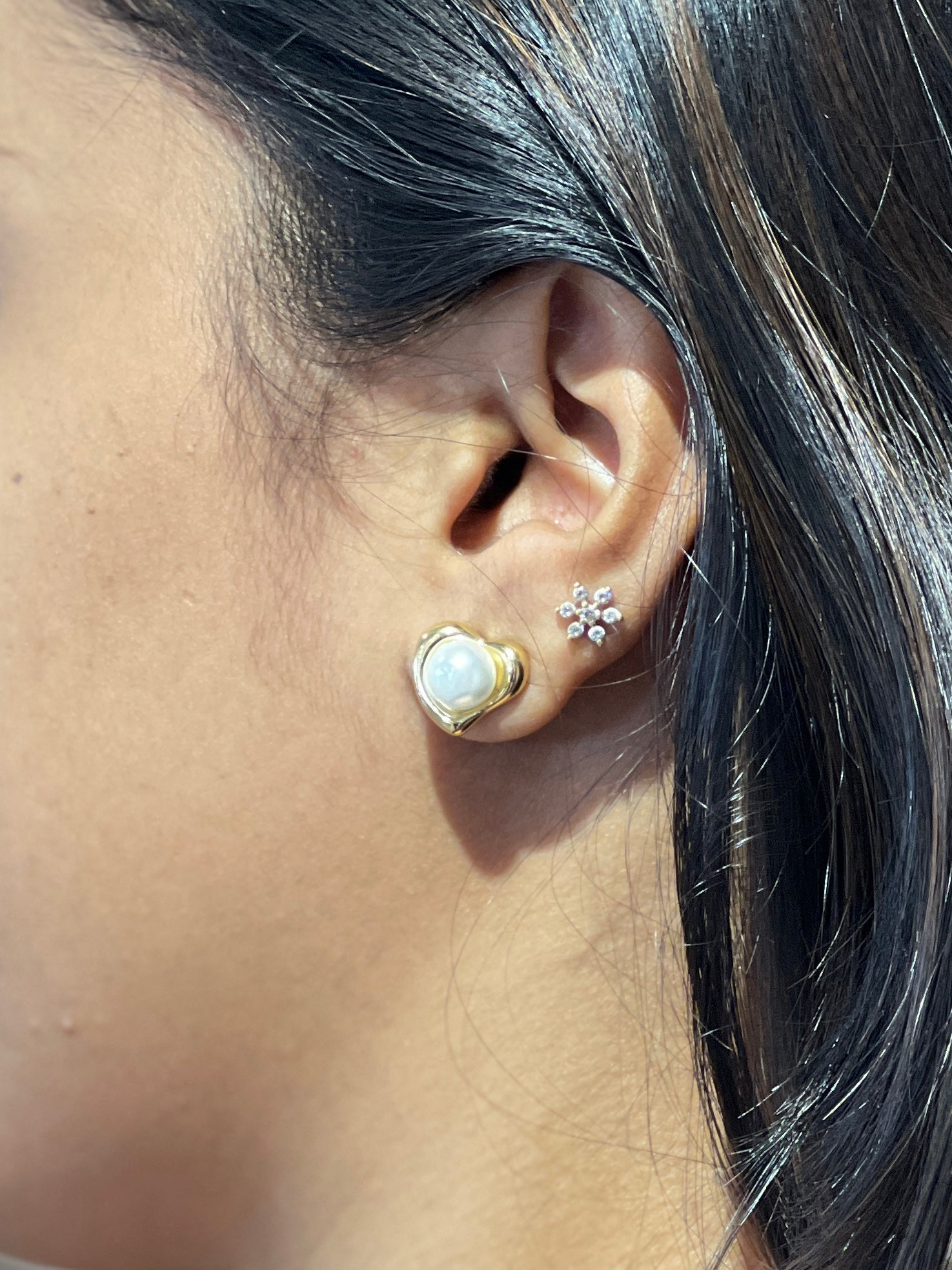 Elegant Love Pearl Earrings | JE173