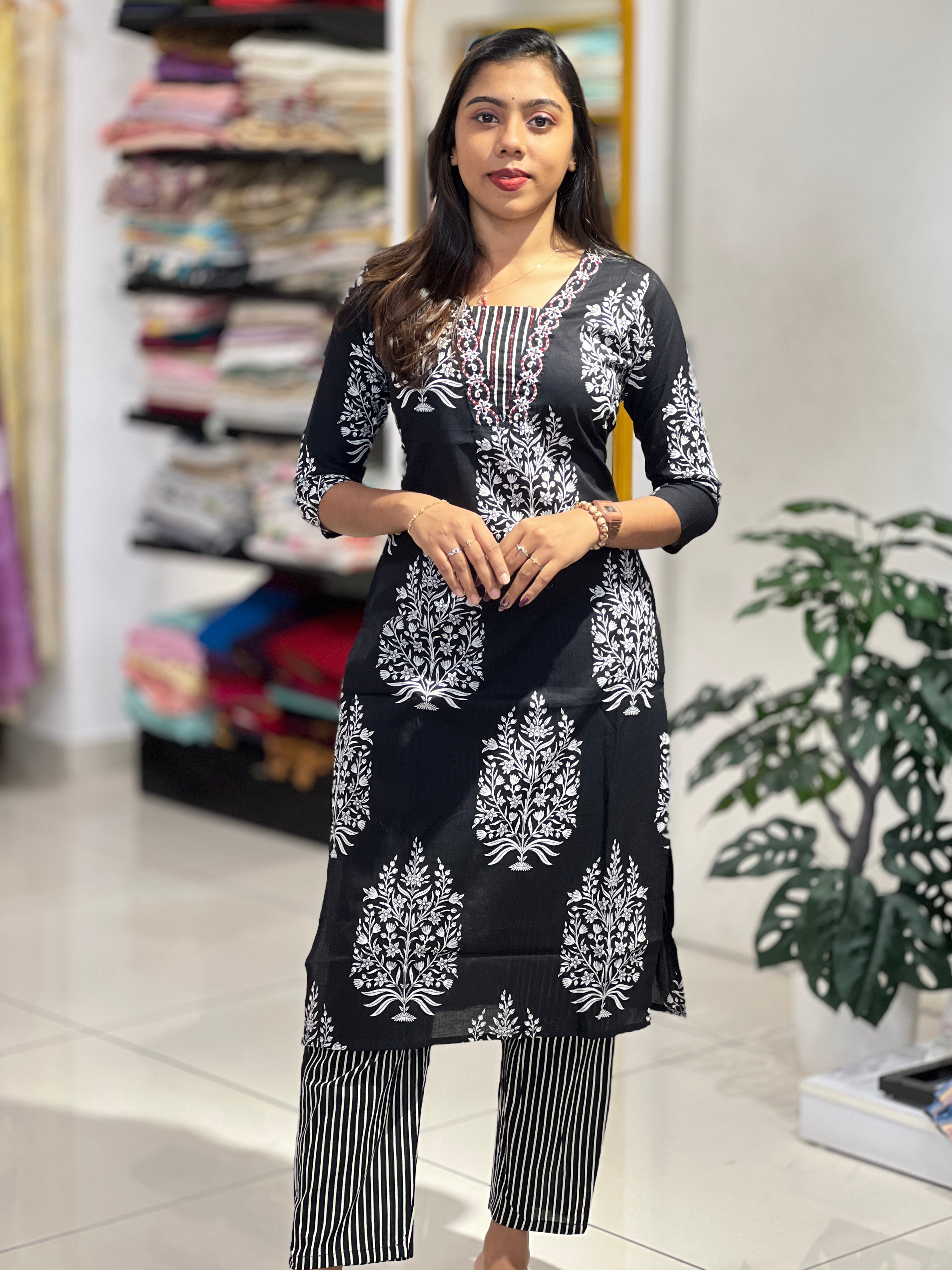 Print With Embroidery Detailed Cotton Kurta Set | UNM104