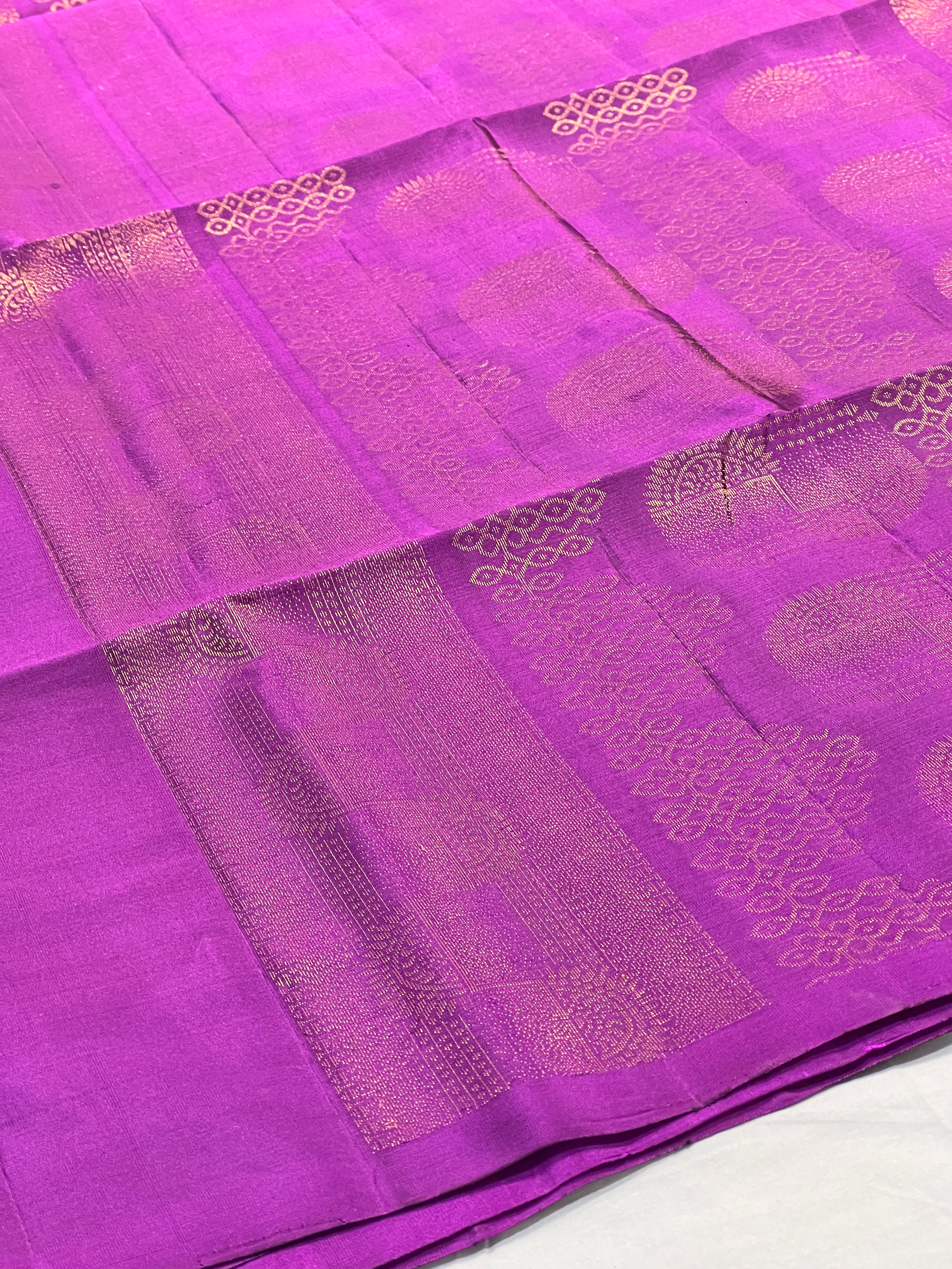 Zari Weaved Traditional Patterned Soft Silk Saree | KG108