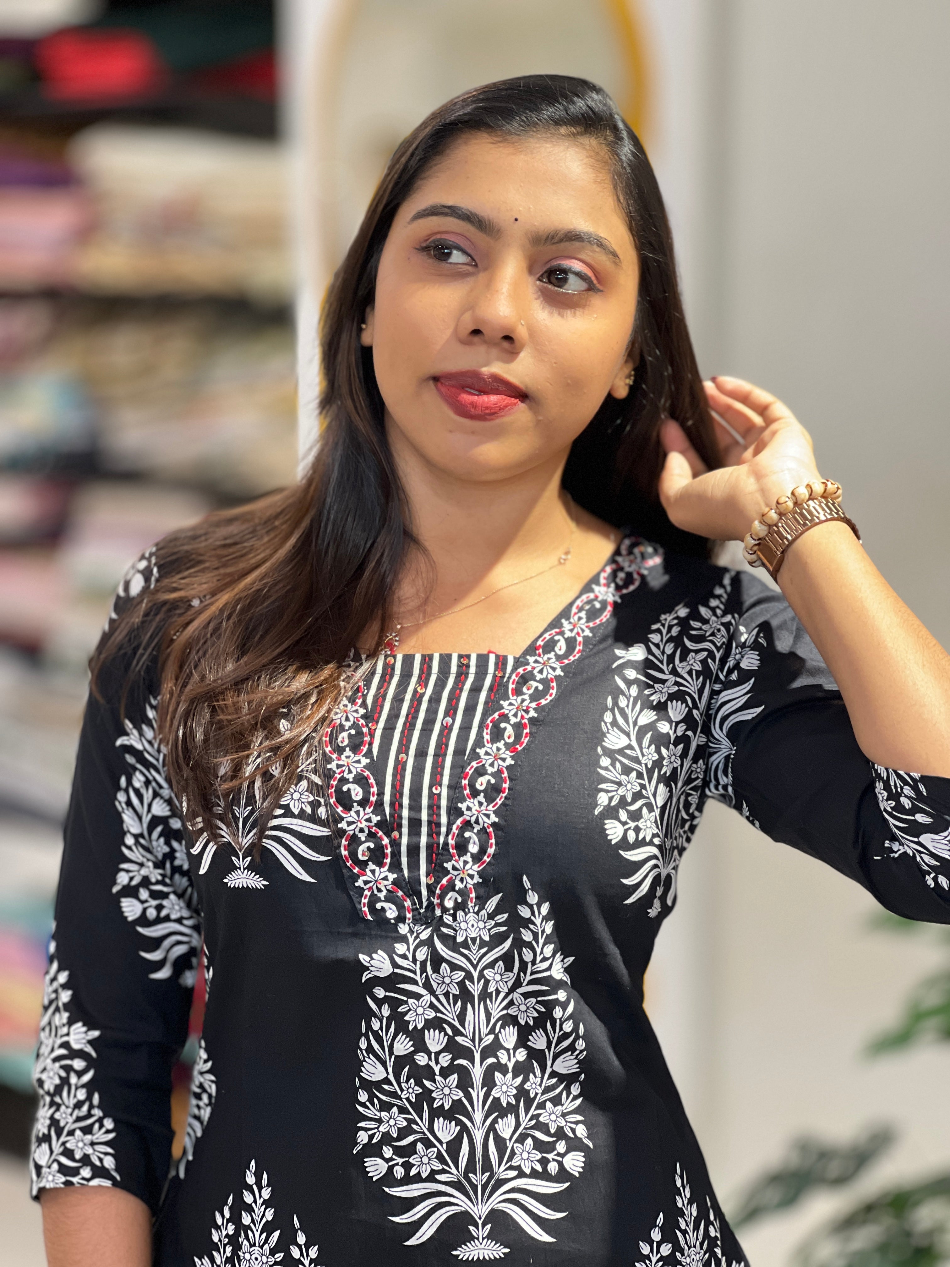 Print With Embroidery Detailed Cotton Kurta Set | UNM104