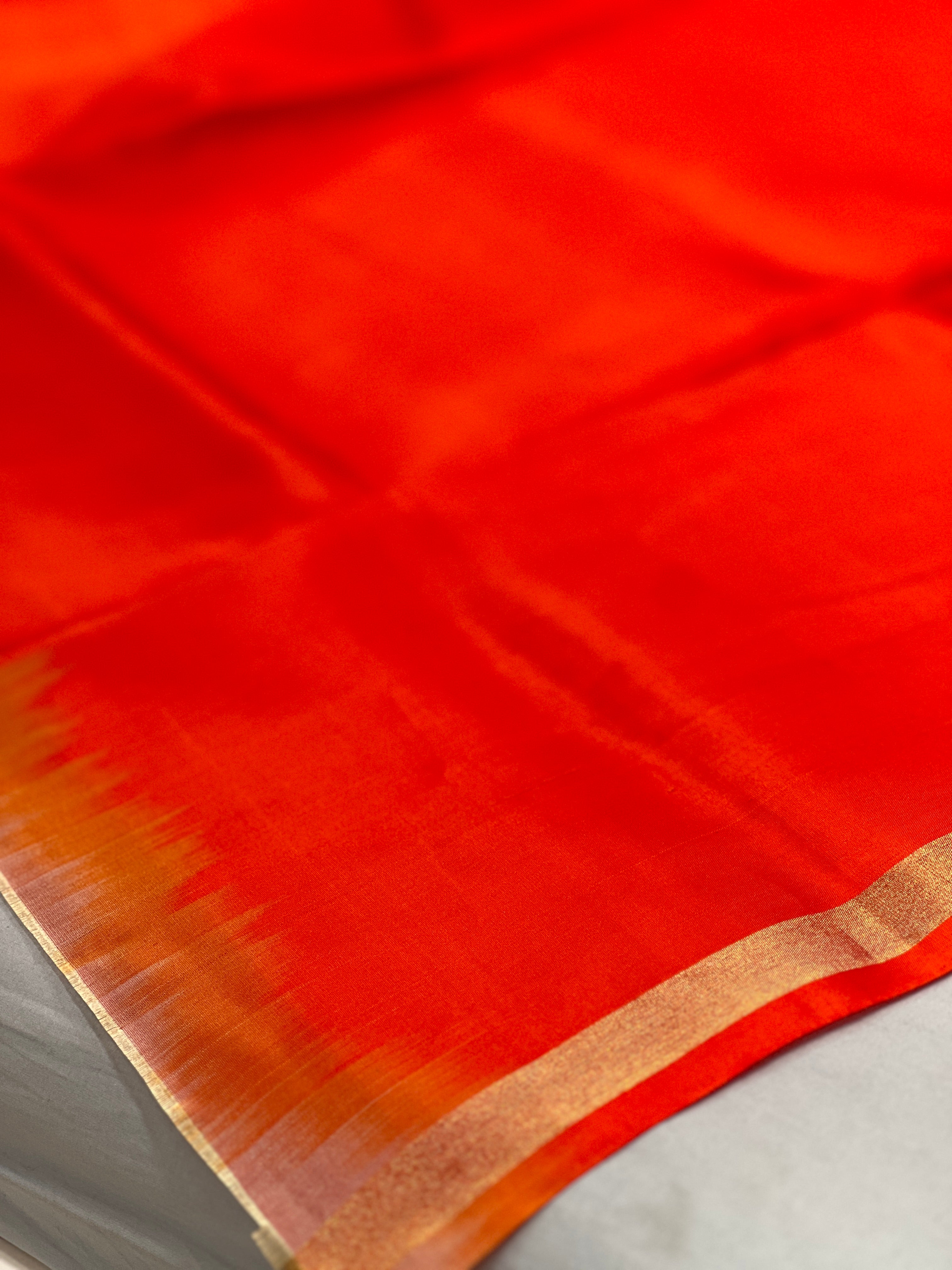 Zari Weaved Traditional Patterned Soft Silk Saree | KG105