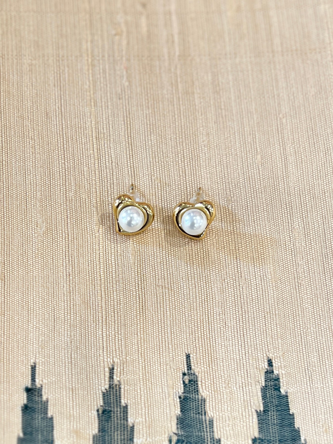 Elegant Love Pearl Earrings | JE173