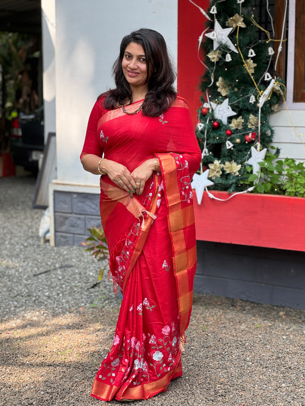 Embroidery Pattern Bhagalpuri Linen Saree | NHH312