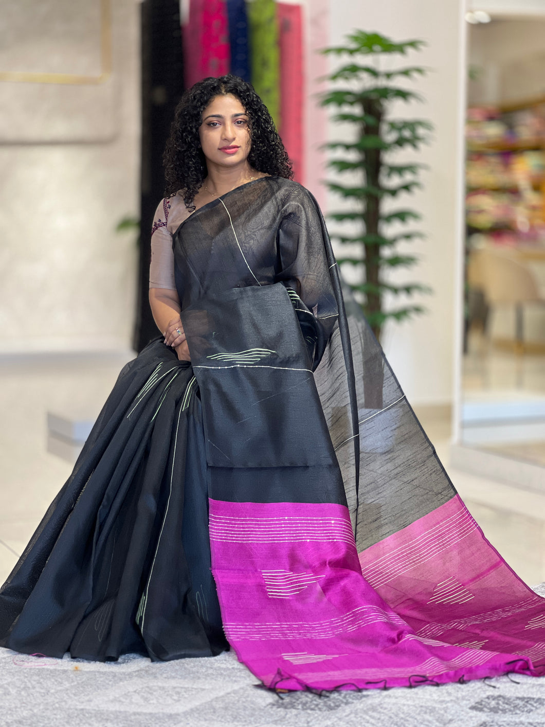 Kesiya Weaved Semi Silk Saree | PD346