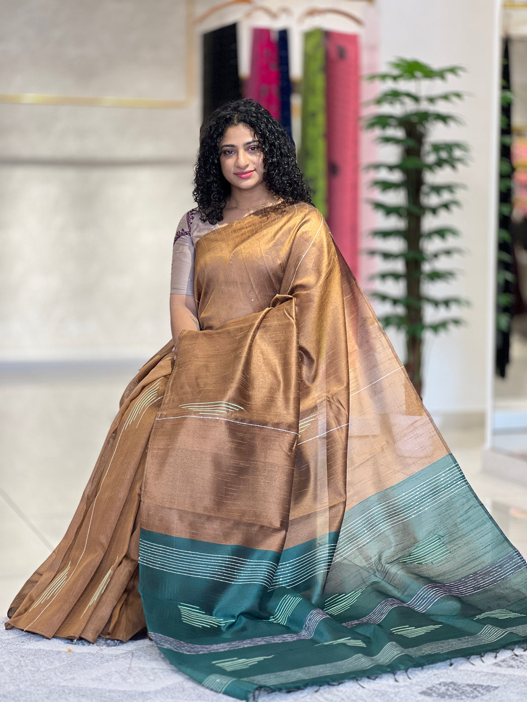 Kesiya Weaved Semi Silk Saree | PD357