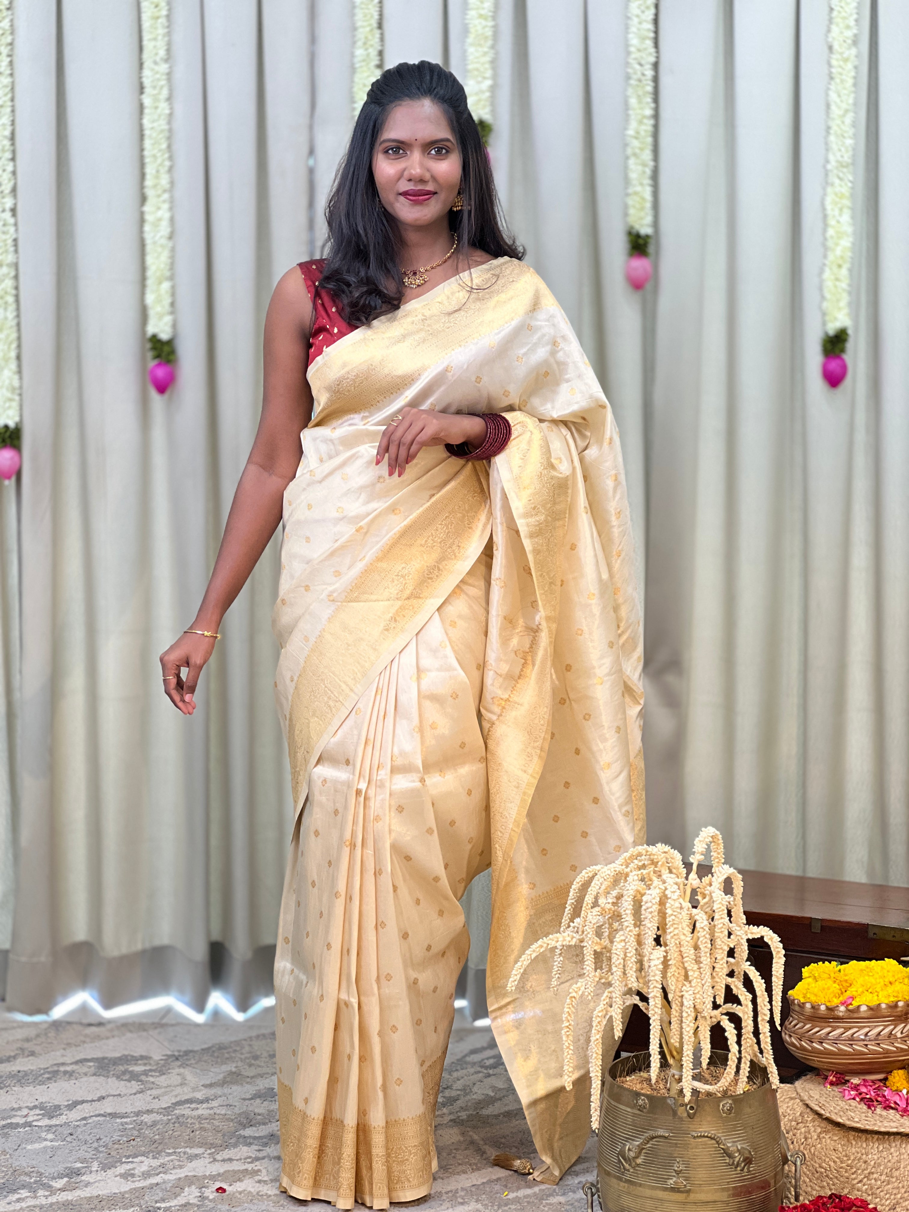 Traditional Golden Zari Buta Woven Semi Silk Saree | HT482