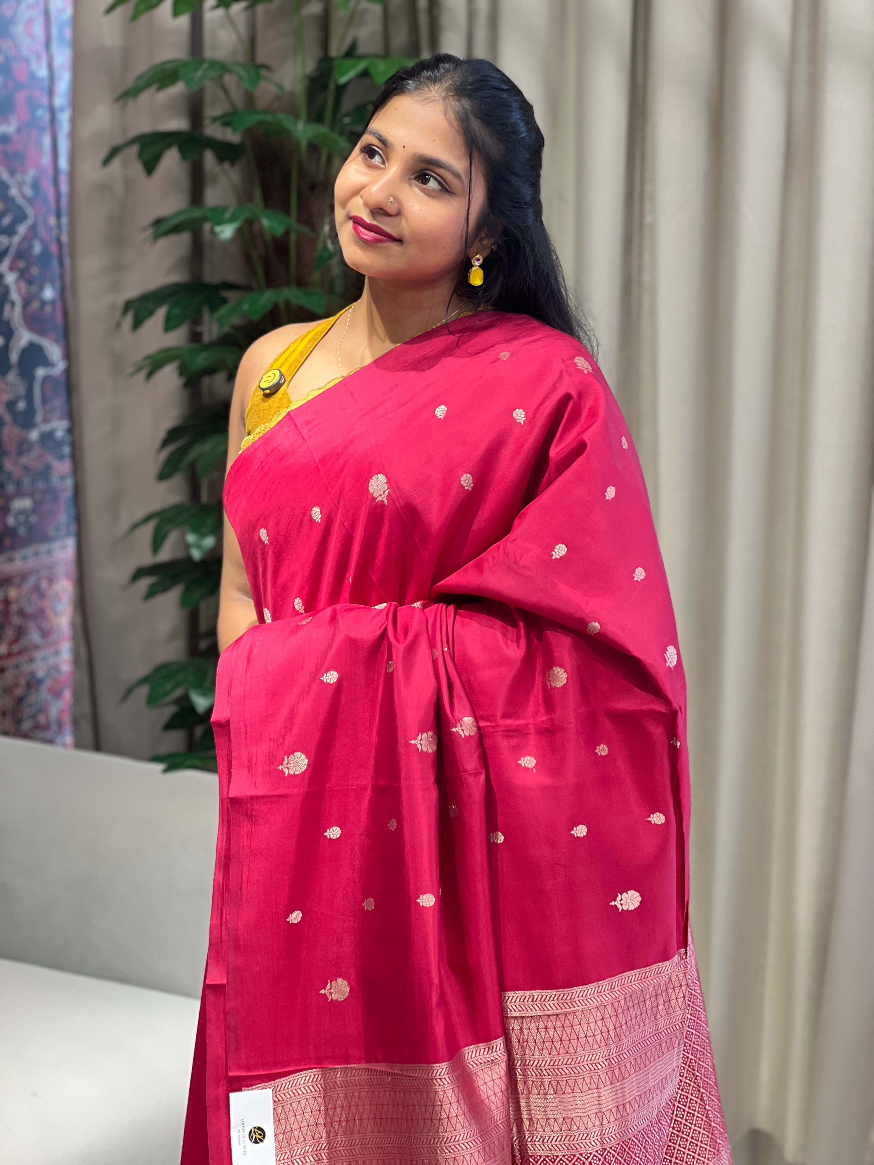 Floral Patterned Banarasi Silk Saree | YNG610