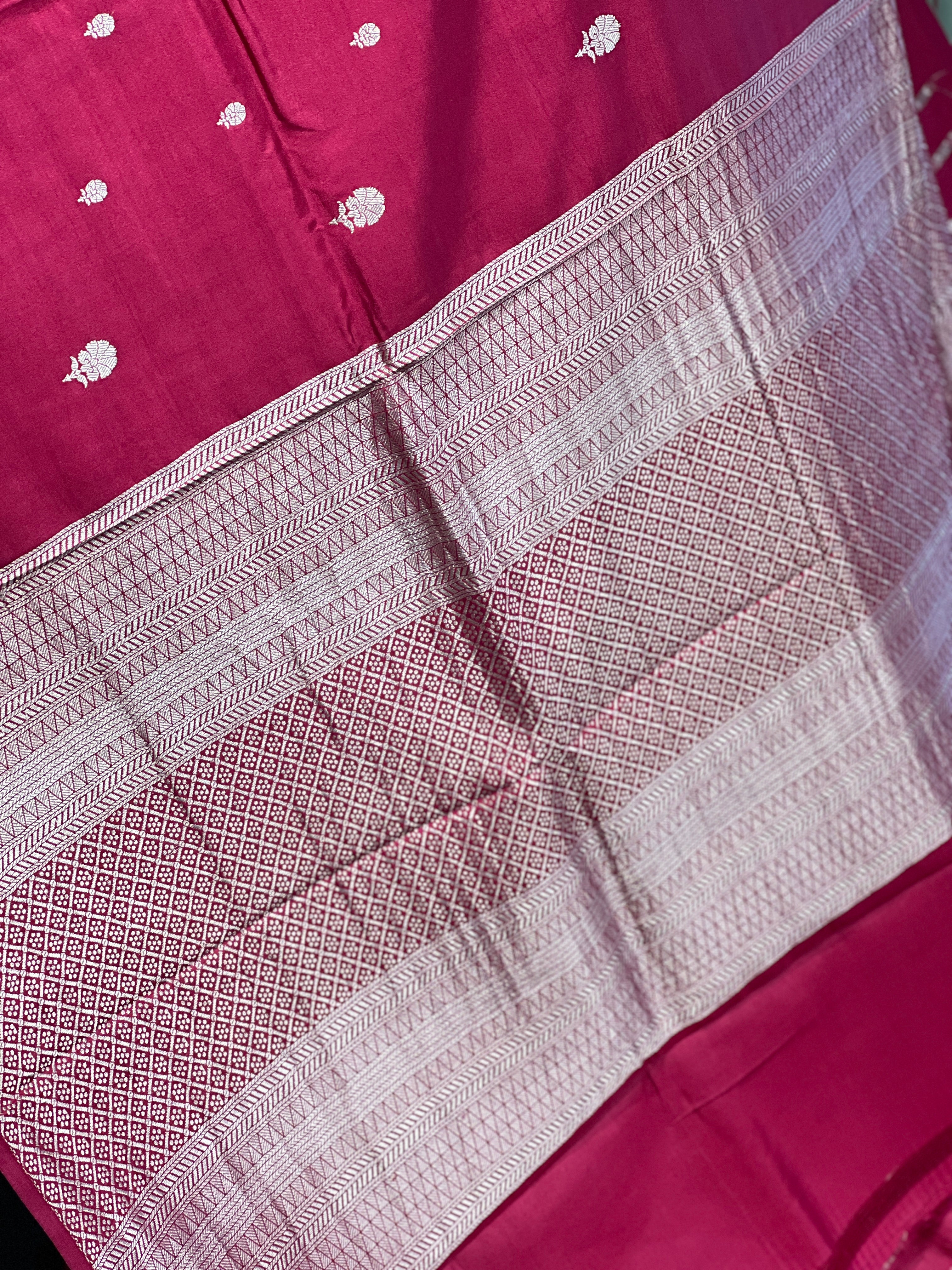Floral Patterned Banarasi Silk Saree | YNG610