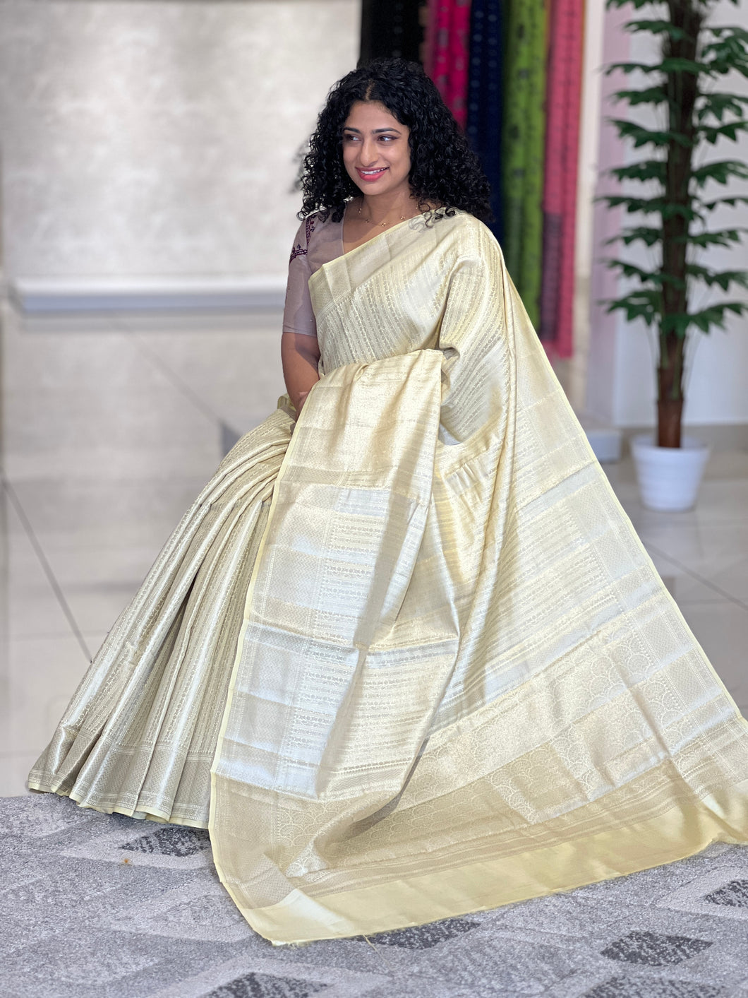 Brocade Weaving Silk Saree | JRT109