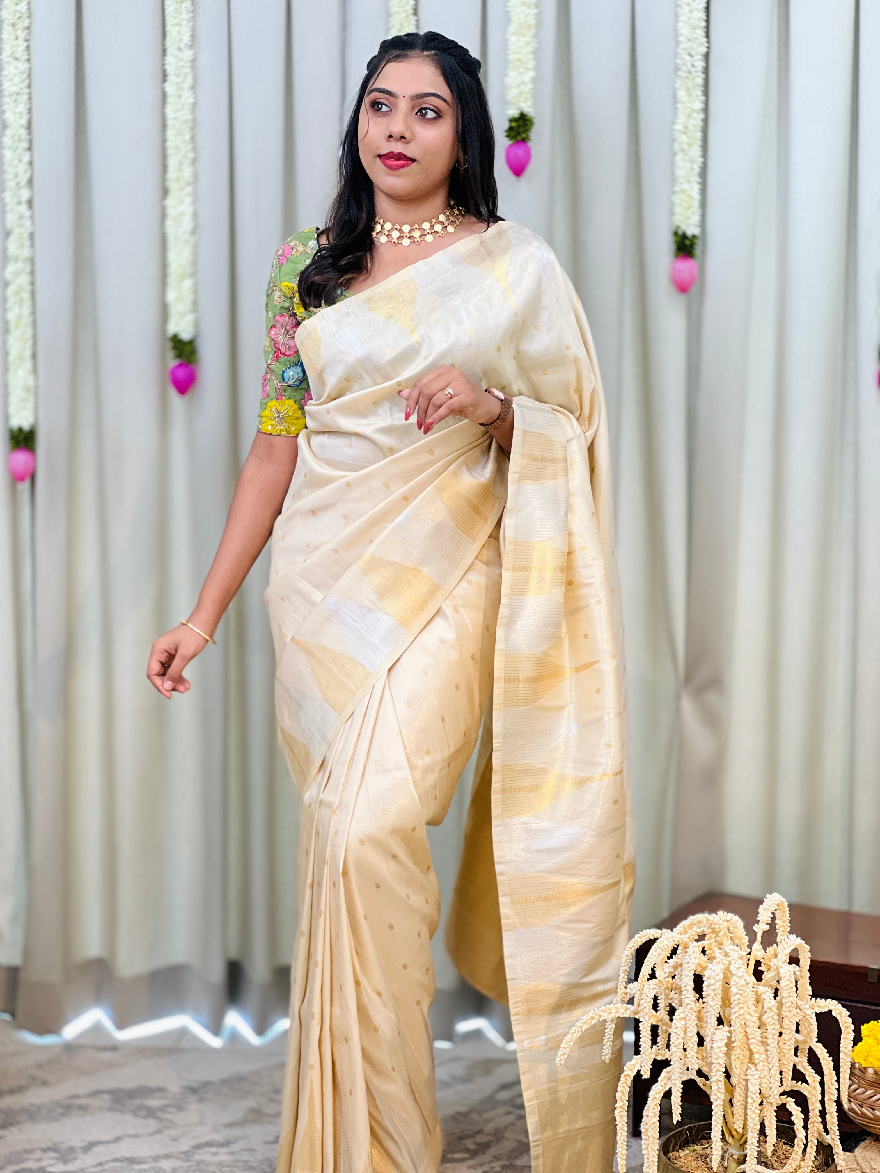 Floral Buta Pattern Semi Silk Saree | HT487