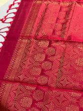 Golden Zari Weaved Soft Silk Saree | KG111