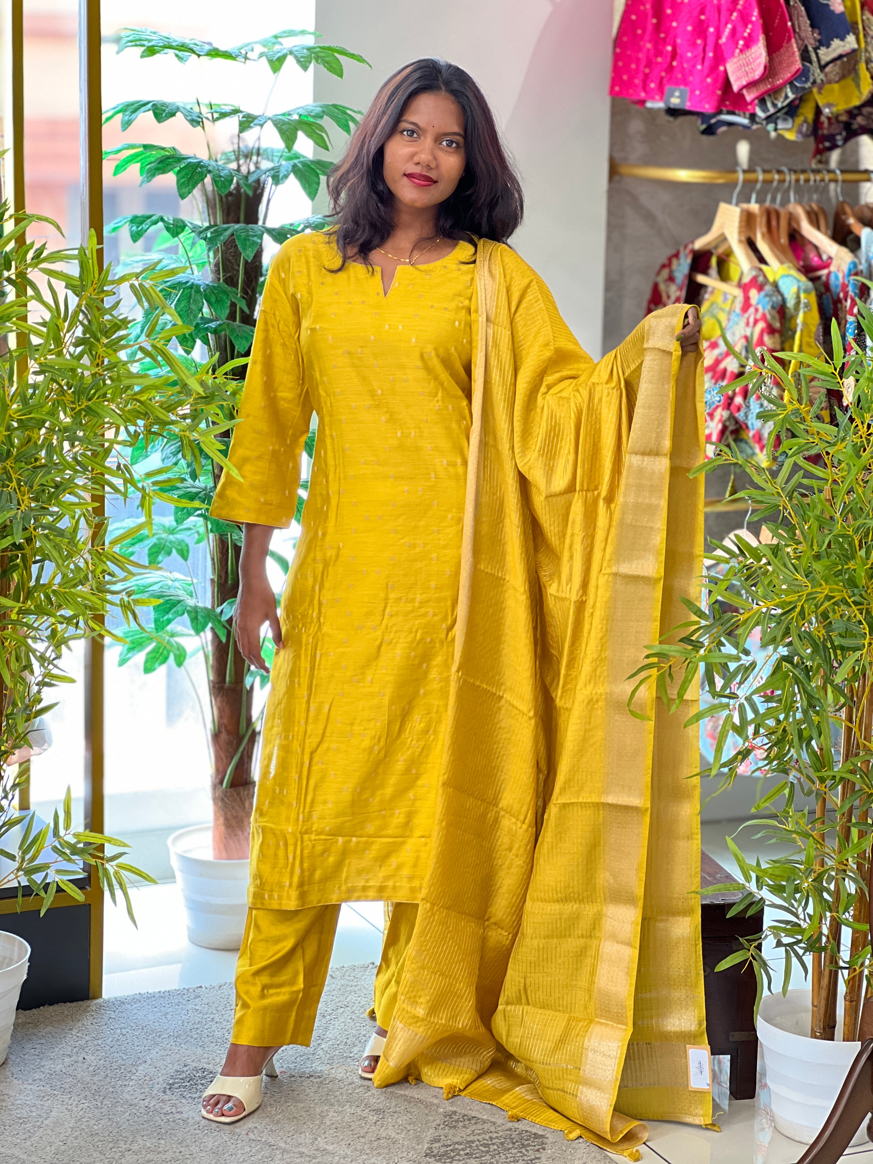Banarasi Buta Weaved Chanderi Kurta Set | YNG1238