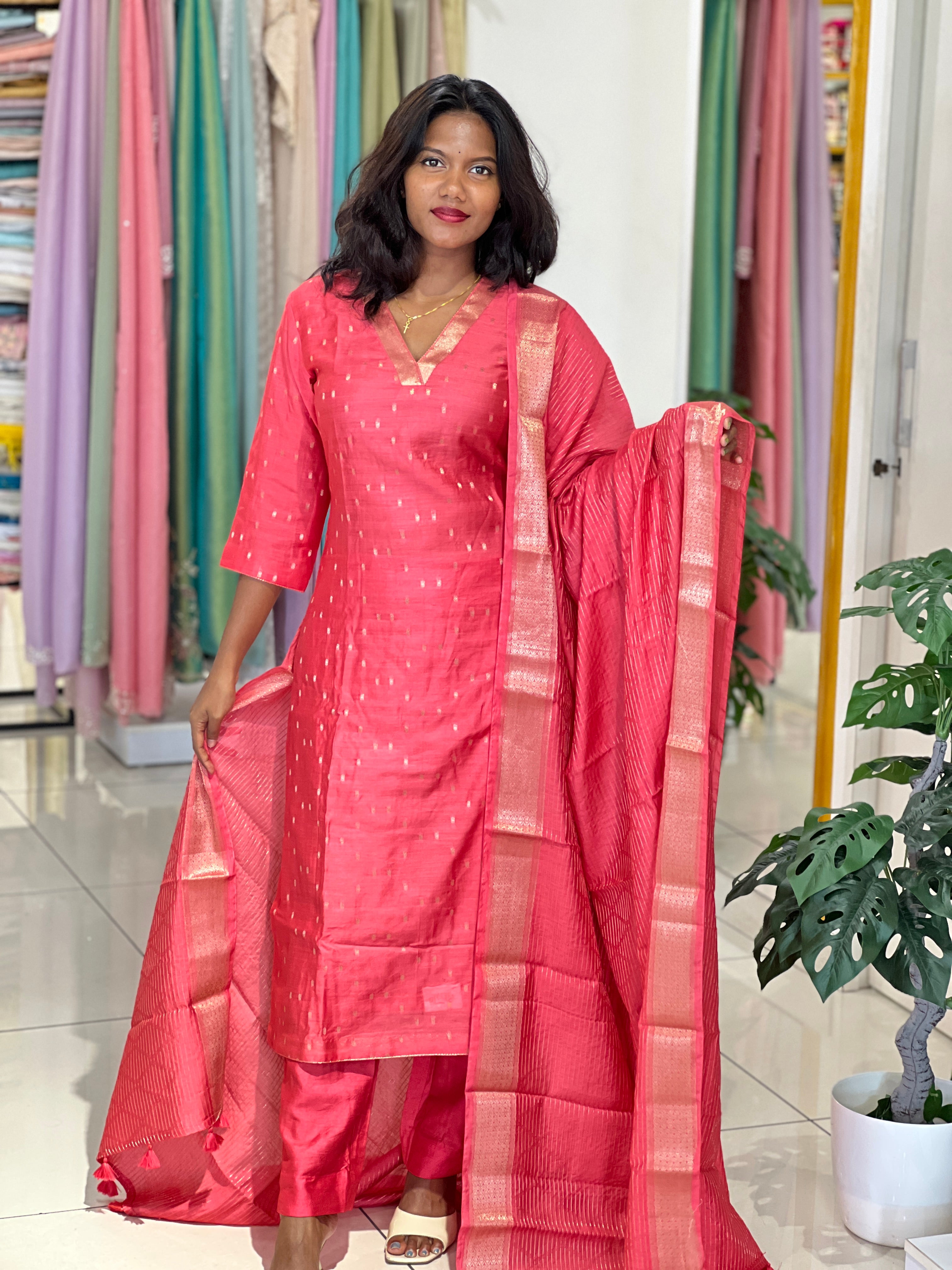 Banarasi Buta Weaved Chanderi Kurta Set |YNG1236