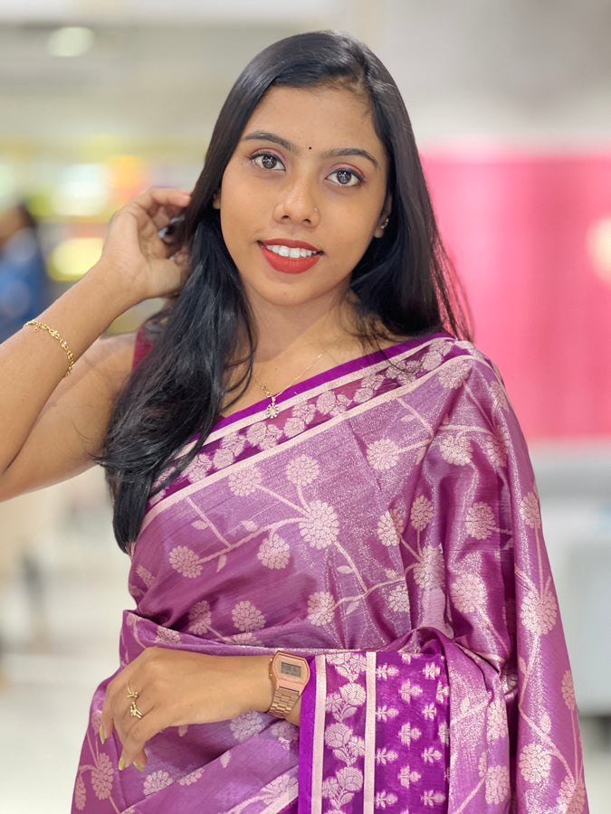 Zari Weaved Floral Patterned Banarasi Silk Saree | NN378