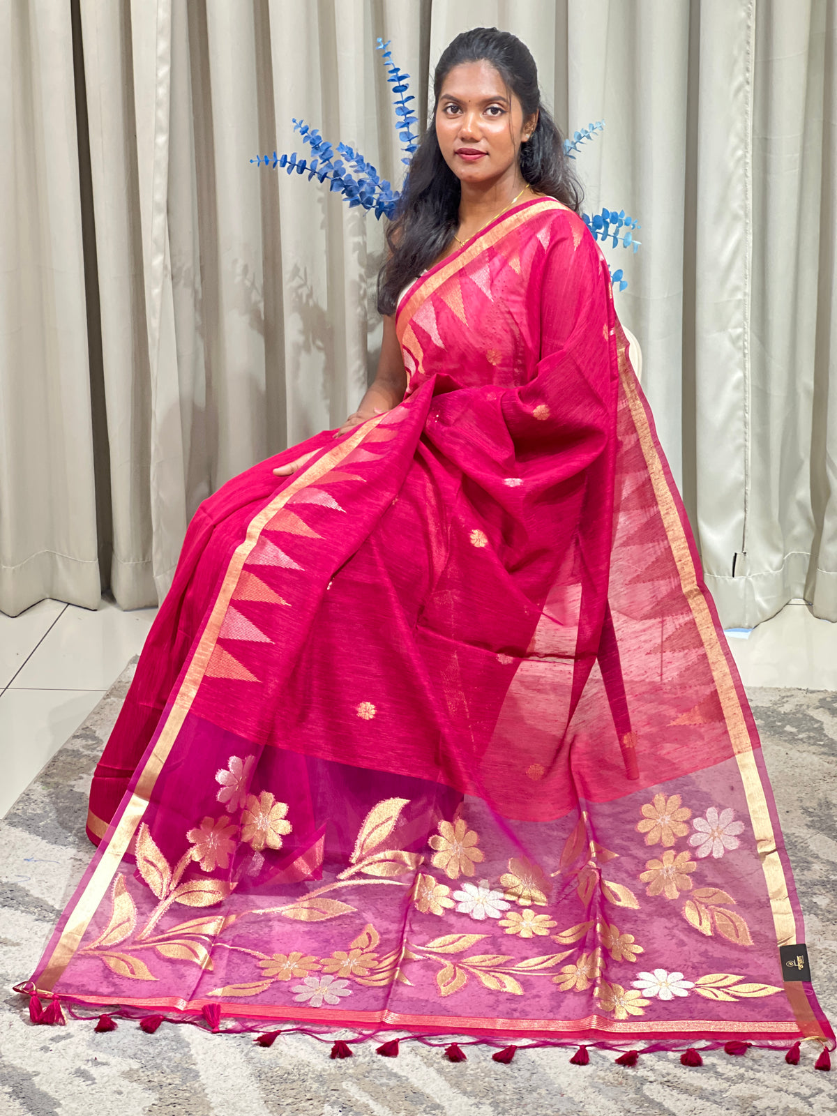 Temple Border Pattern Jute Finish Saree  | SSN583
