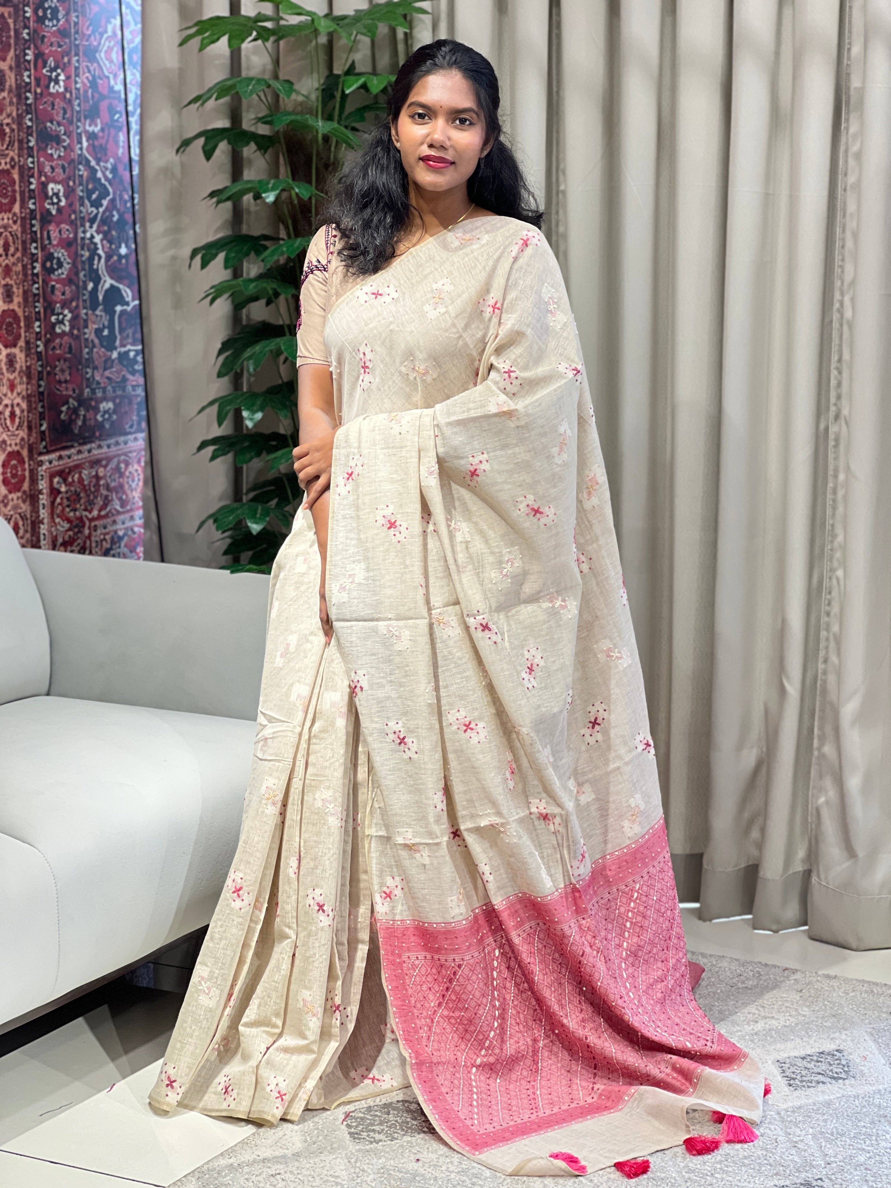 Floral Jamdani Weaved Chanderi Saree | BLD1717