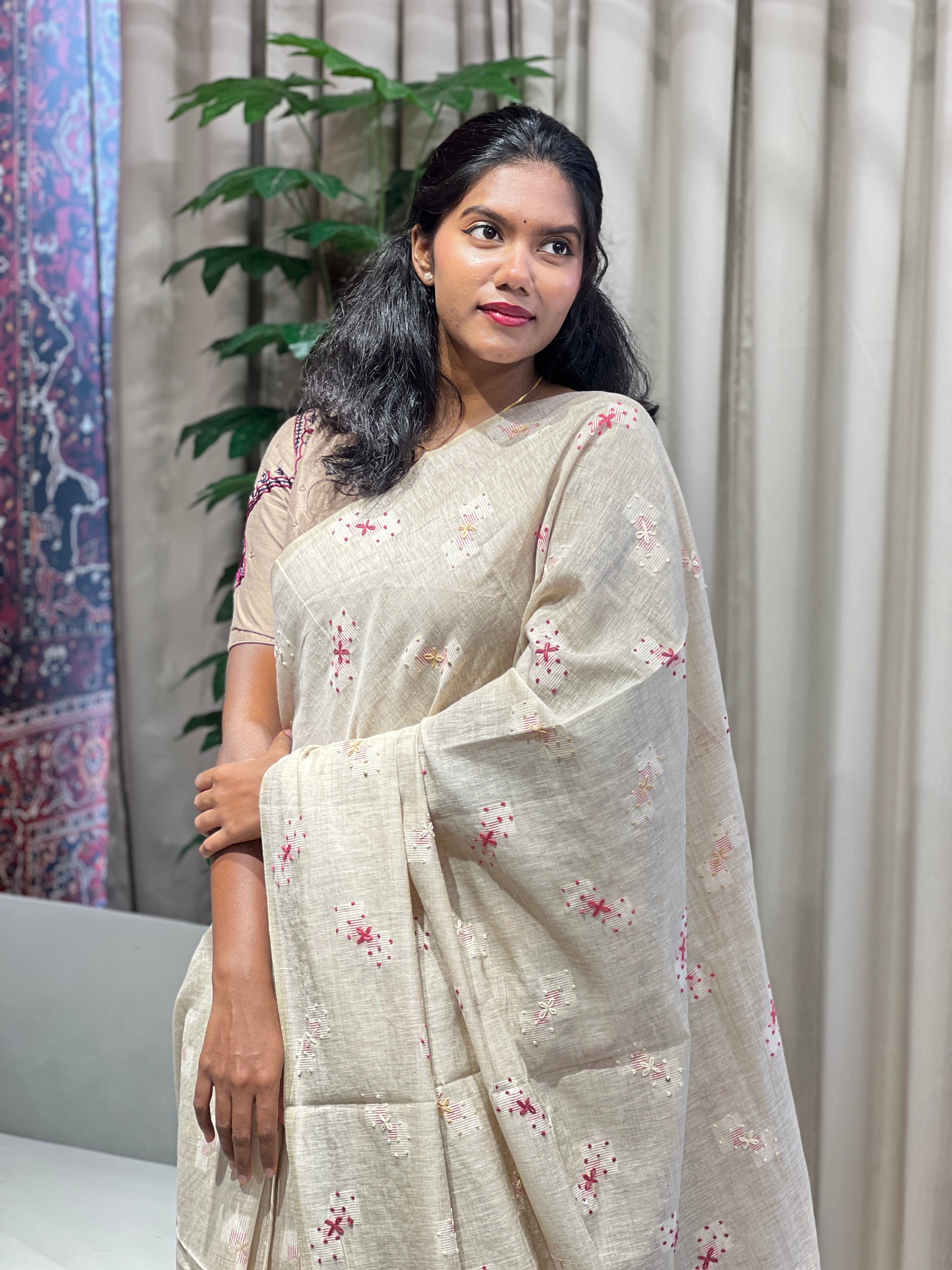 Floral Jamdani Weaved Chanderi Saree | BLD1717