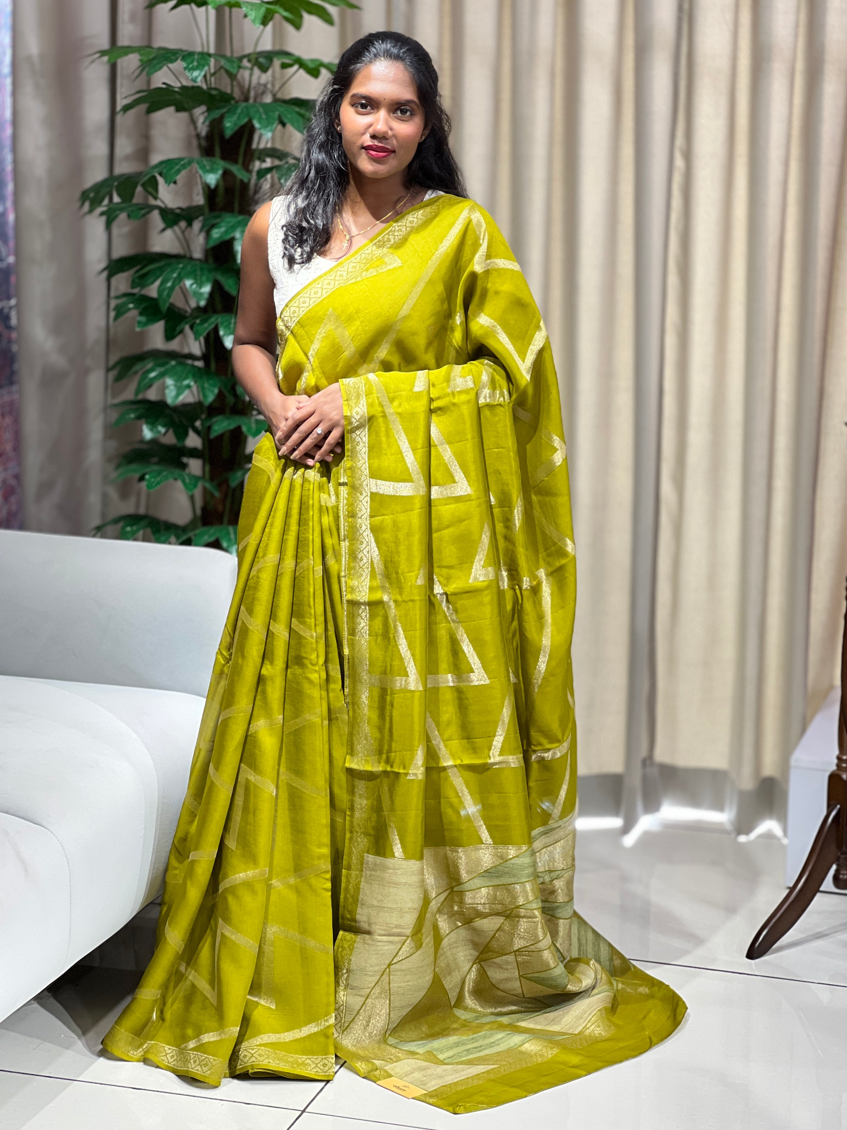 Origami Patterned Viscose Kora Georgette Saree | YNG1132