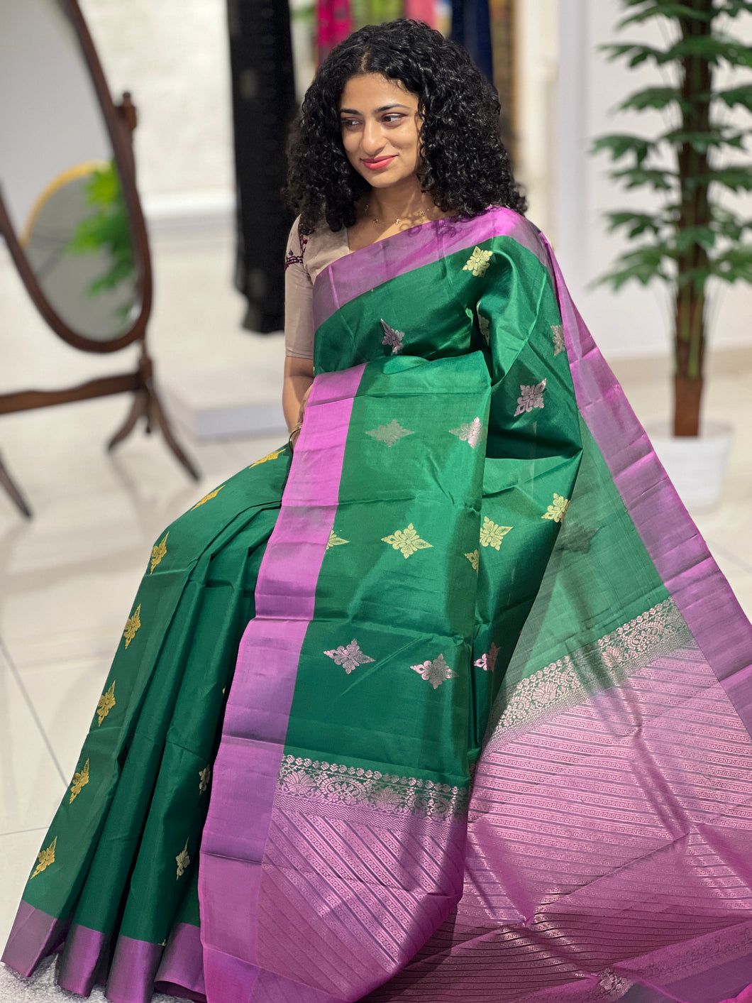 Thread & Zari Weaving Soft Silk Saree | SMS228