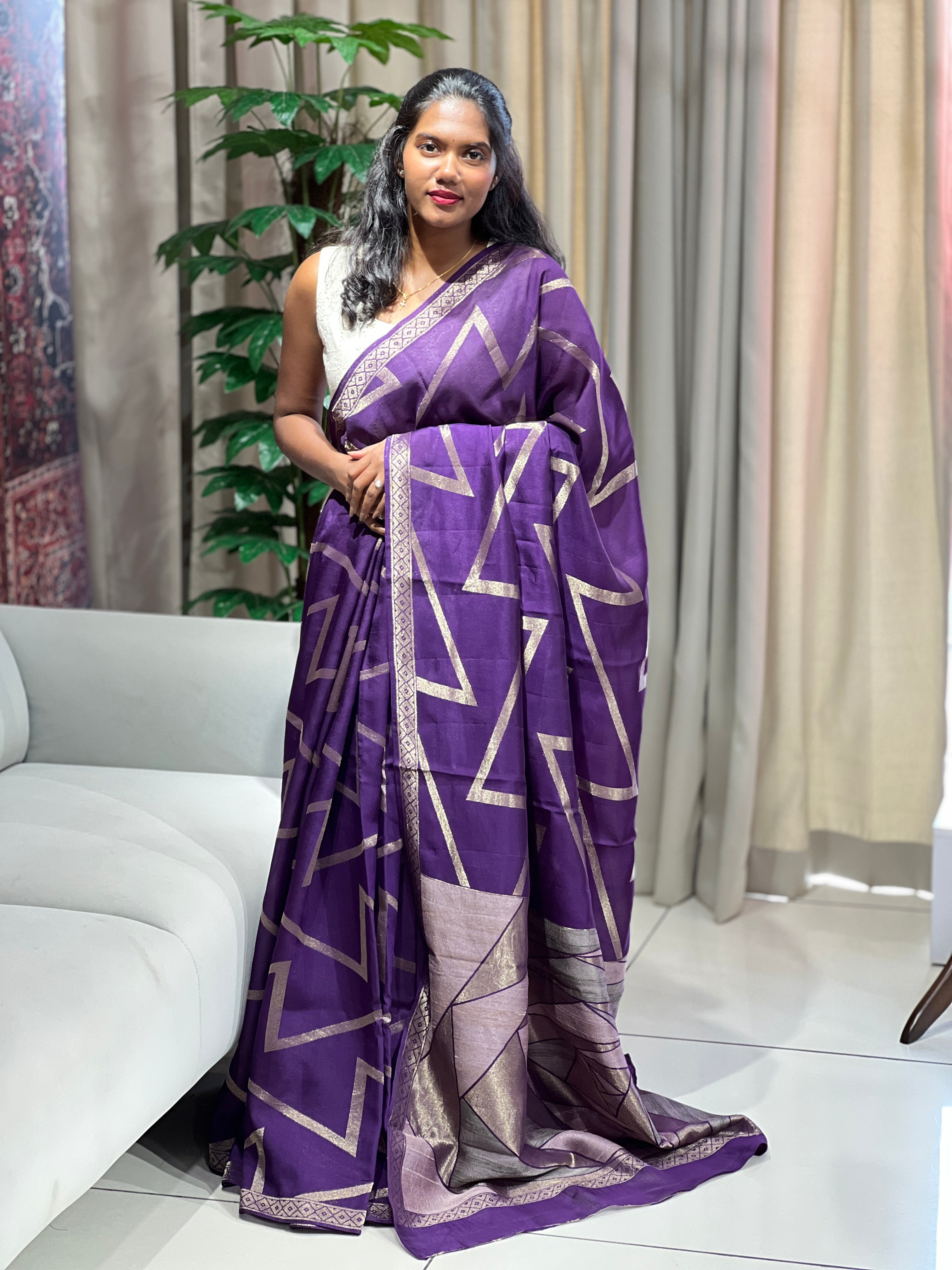 Origami Patterned Viscose Kora Georgette Saree | YNG1130