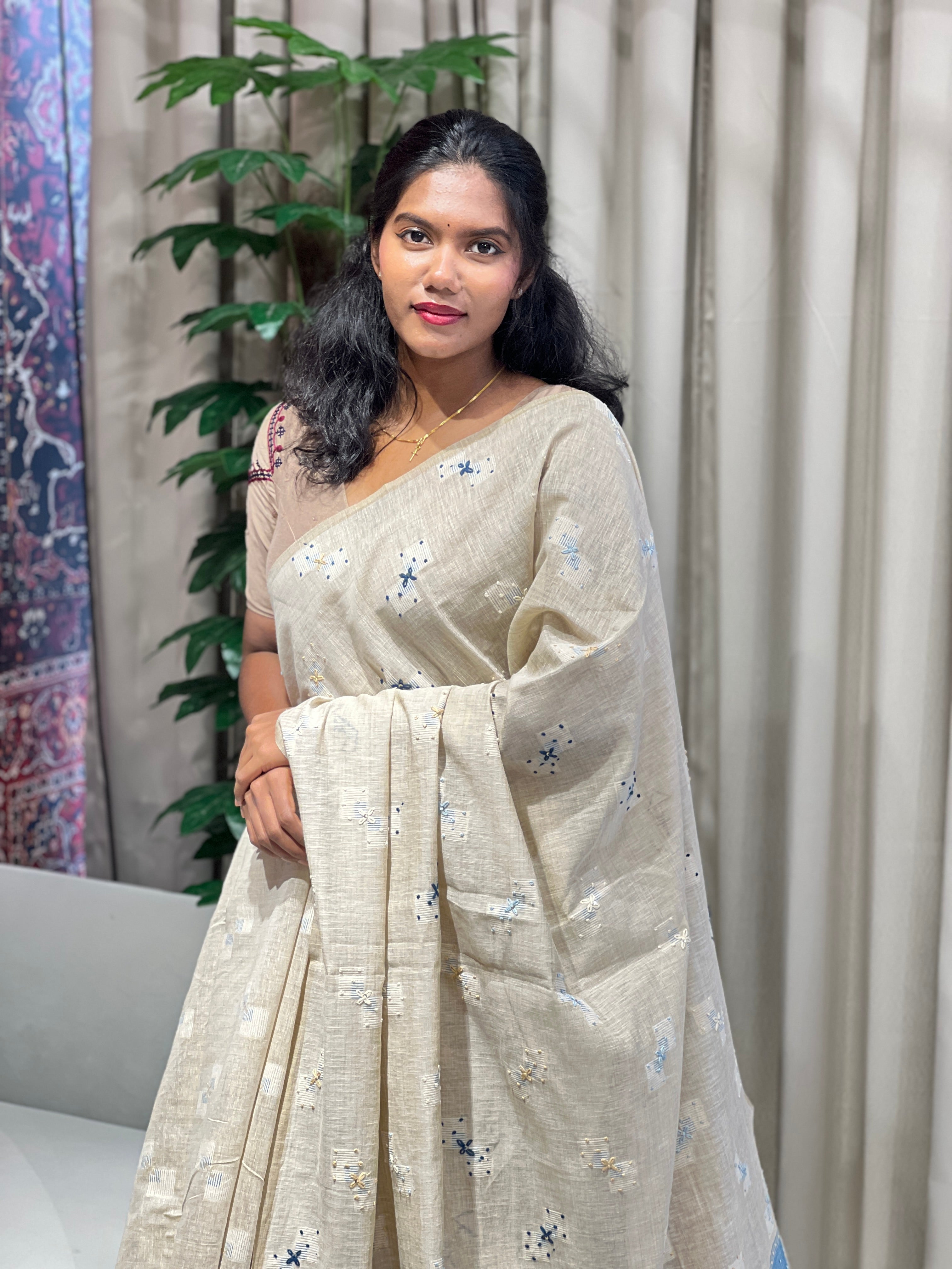 Floral Jamdani Weaved Chanderi Saree | BLD1715