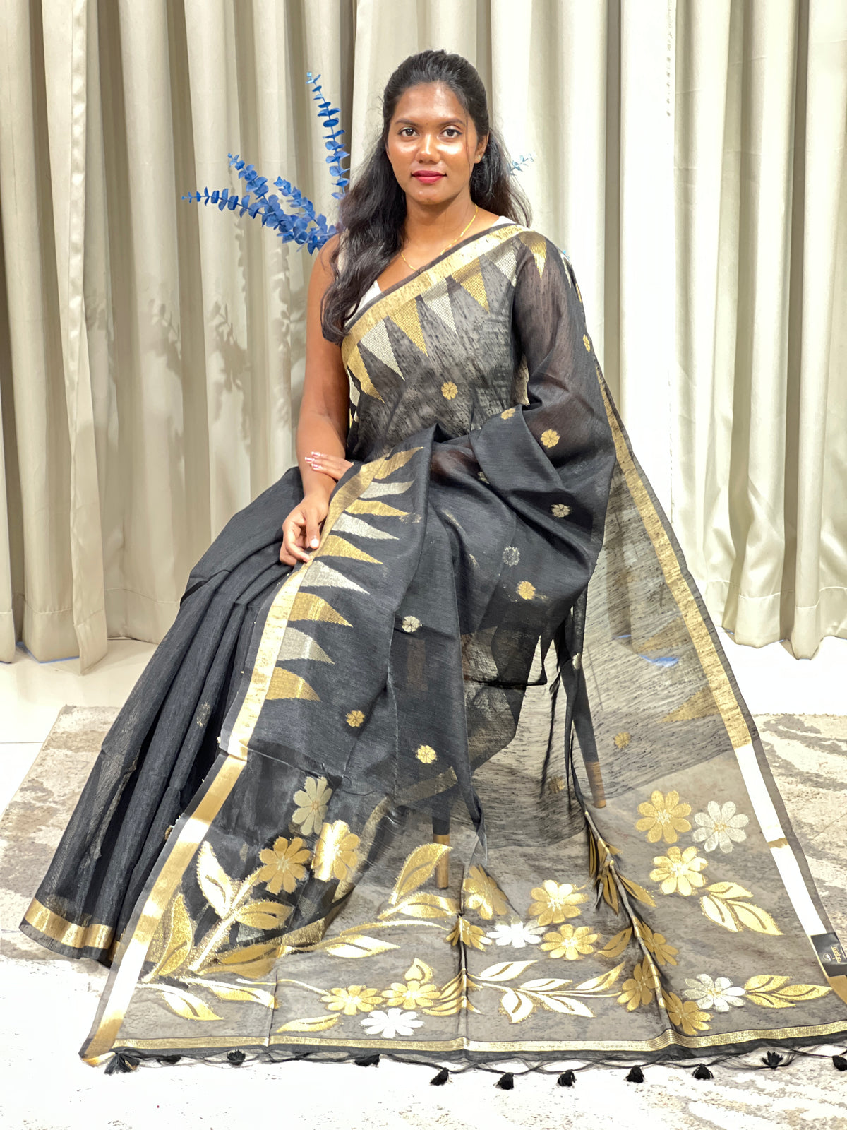 Temple Border Pattern Jute Finish Saree  | SSN588