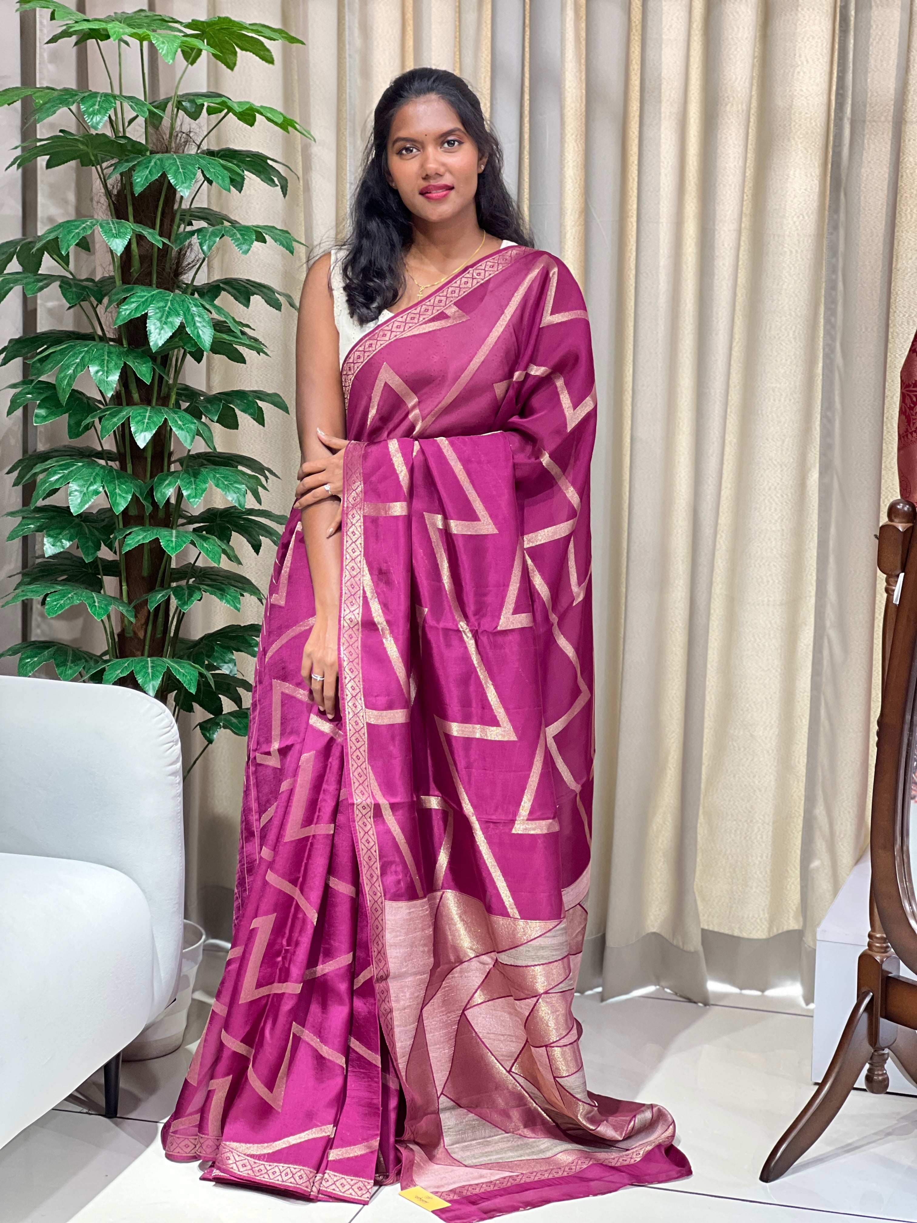 Origami Patterned Viscose Kora Georgette Saree | YNG1128