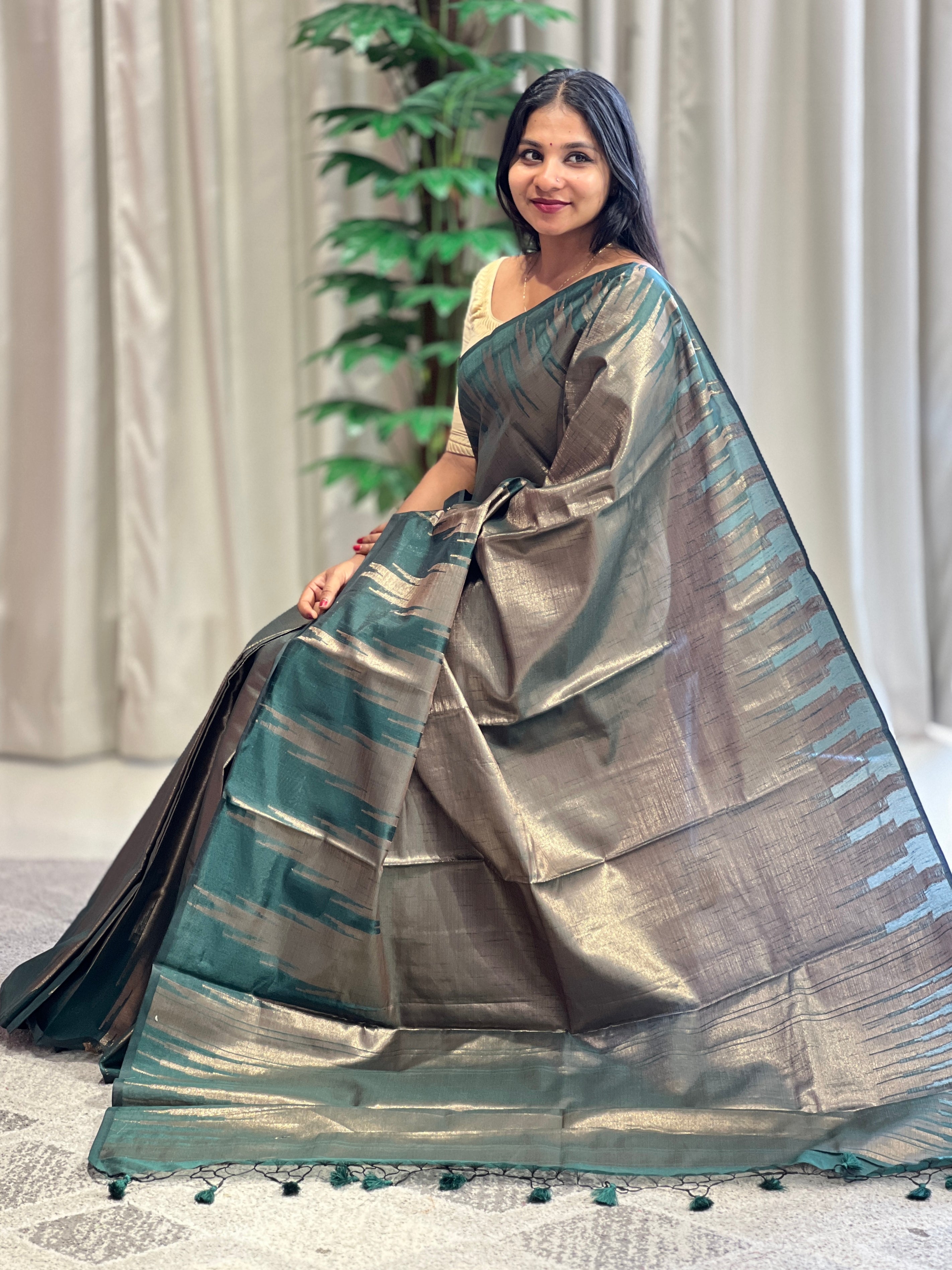 Zari Woven Brocade Patterned Semi Silk Saree | YNG554