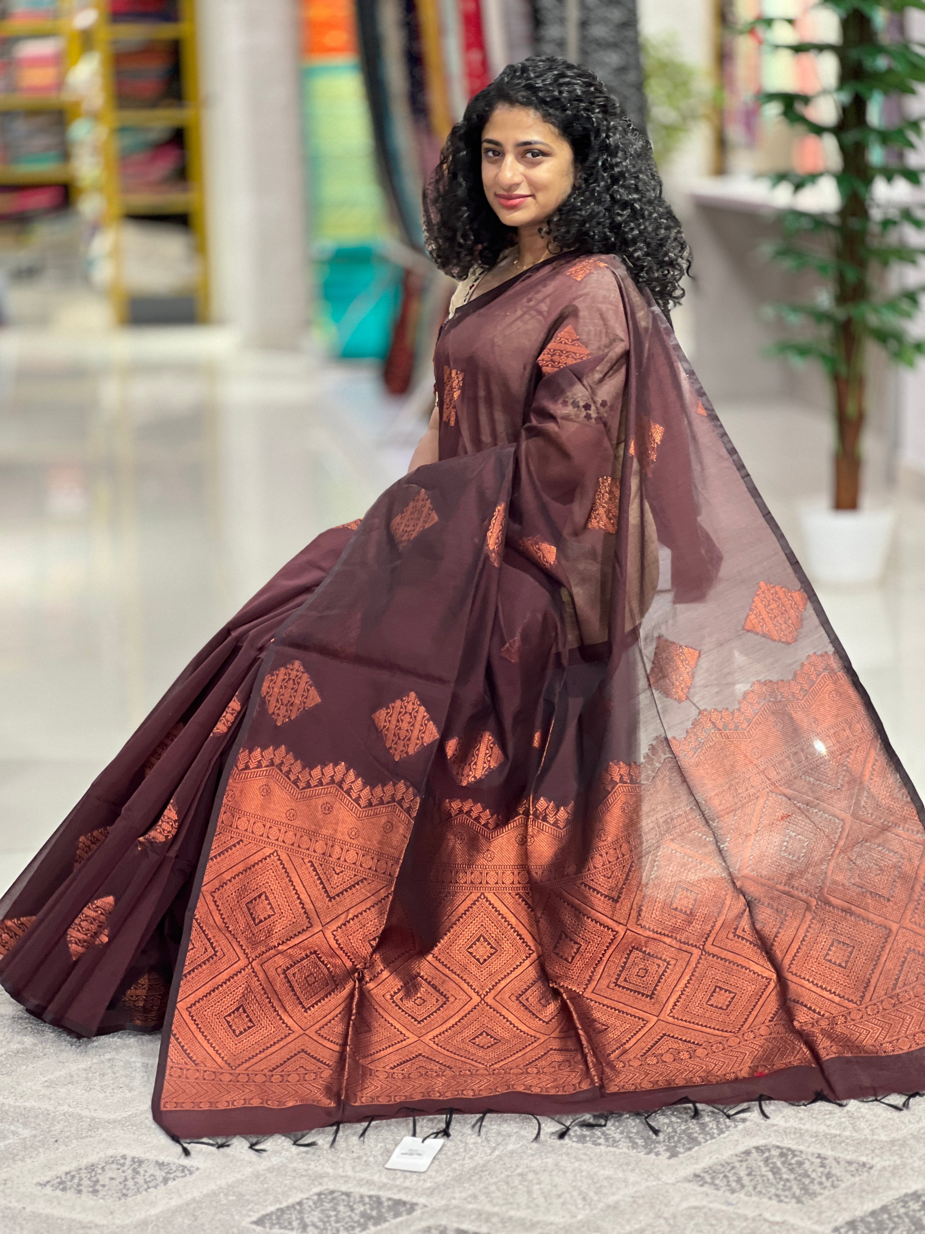 Zari Woven Diamond Detailed Semi Silk Sarees | KRK150