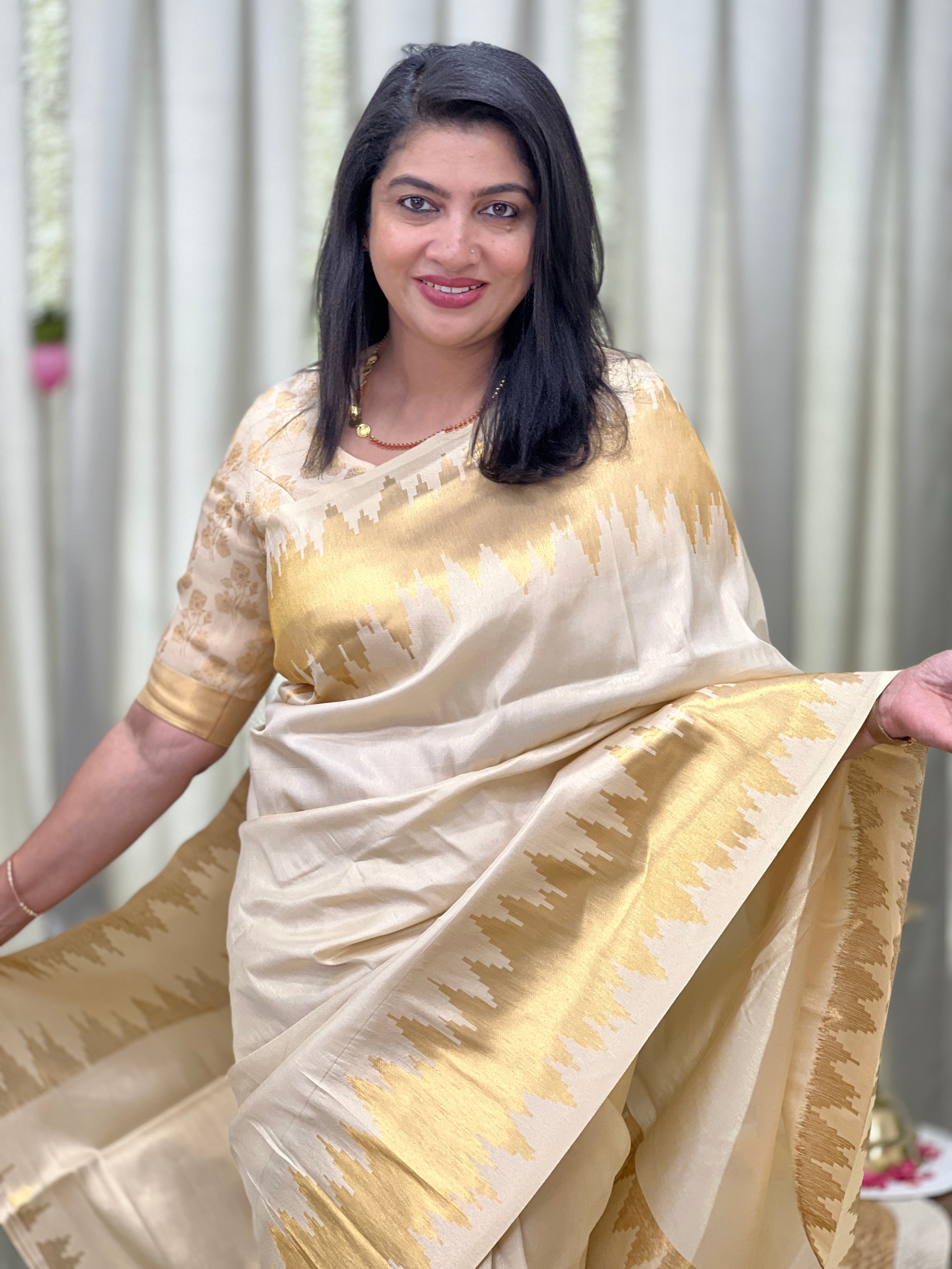 Temple Border Pattern Semi Silk Saree | HT488