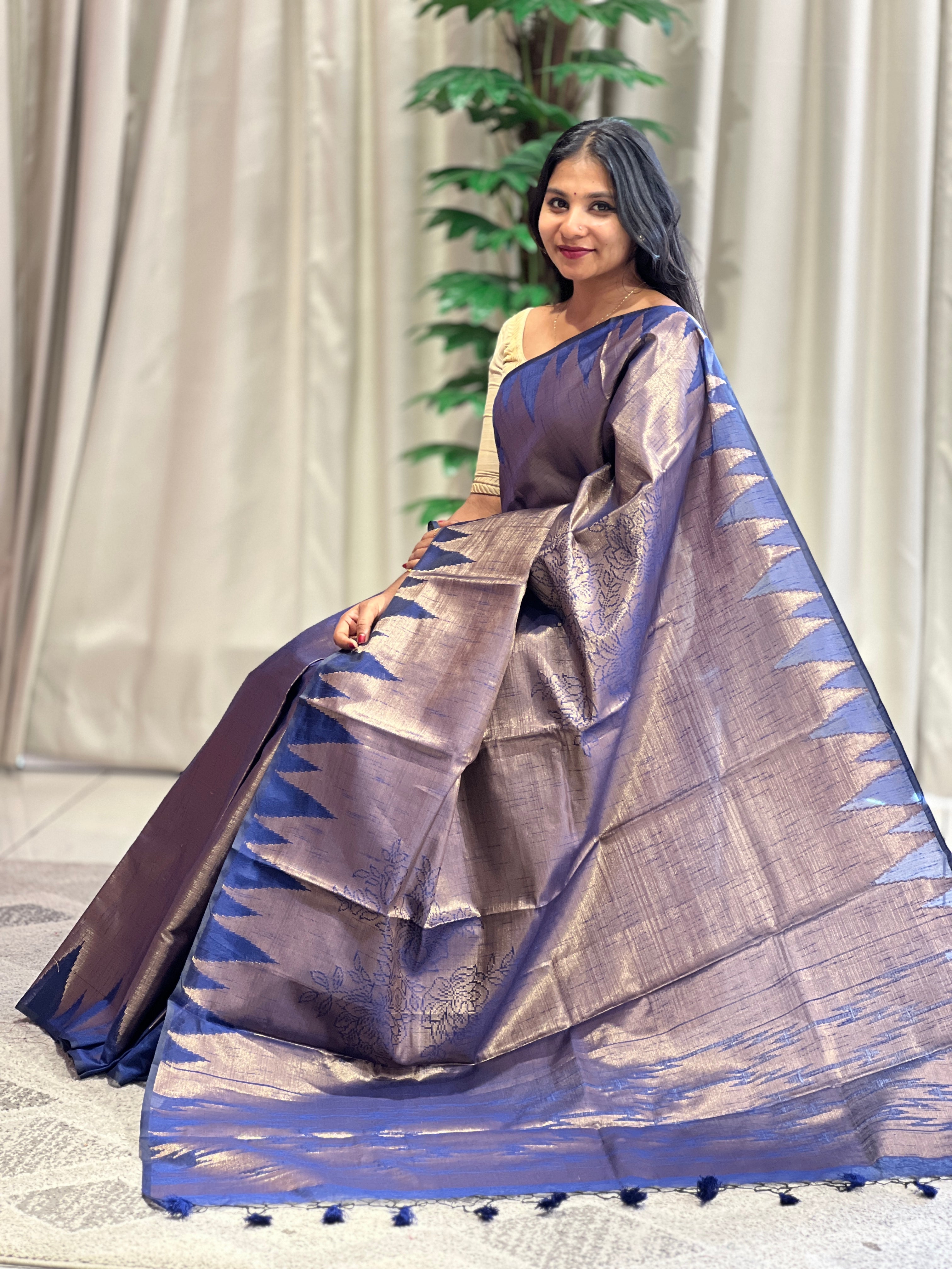 Zari Woven Brocade Patterned Semi Silk Saree | YNG557