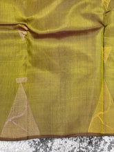 Thread Woven Soft Silk Saree | SMS218