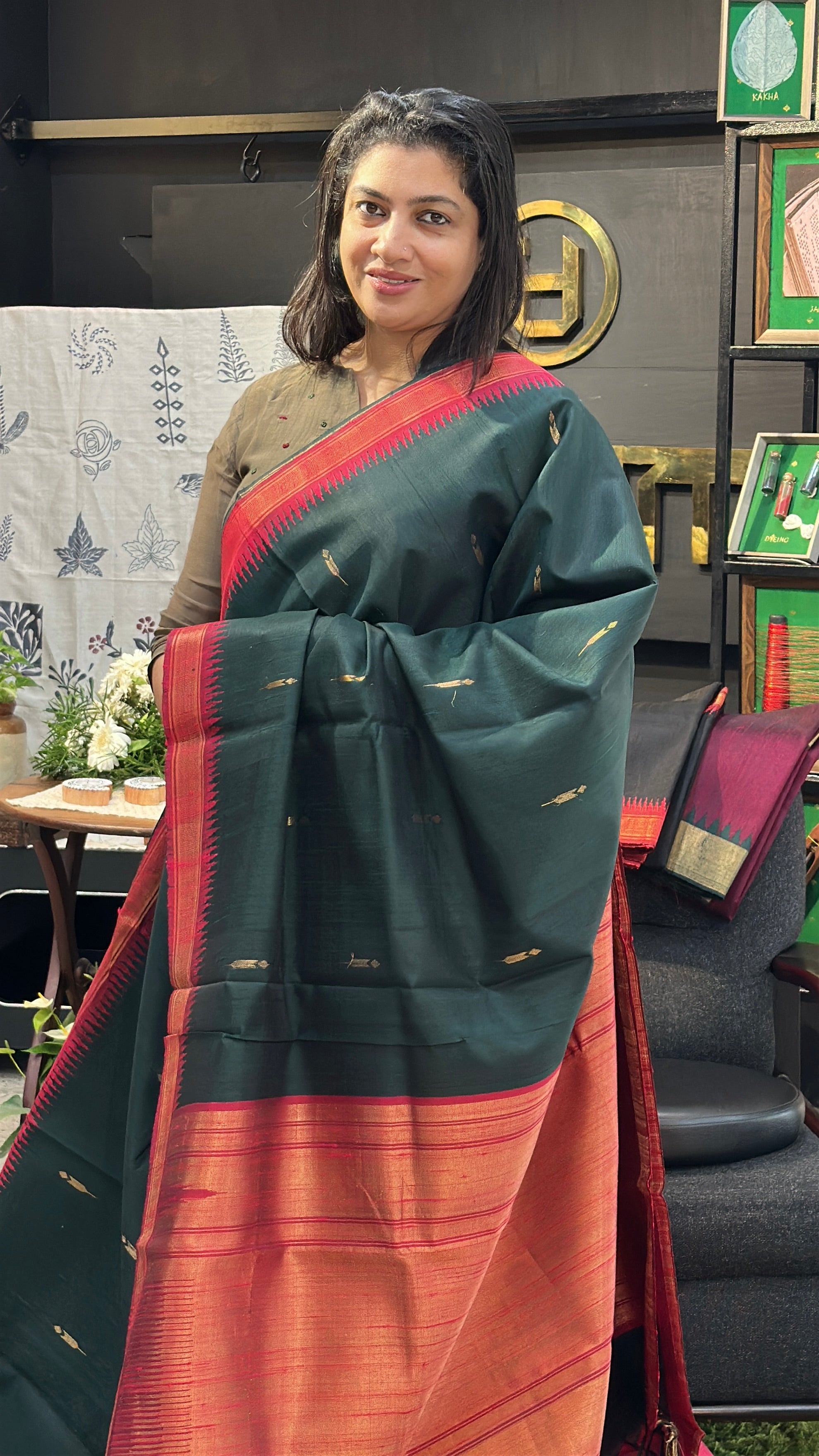 Temple Border Detailed Raw Silk Saree | HS1337