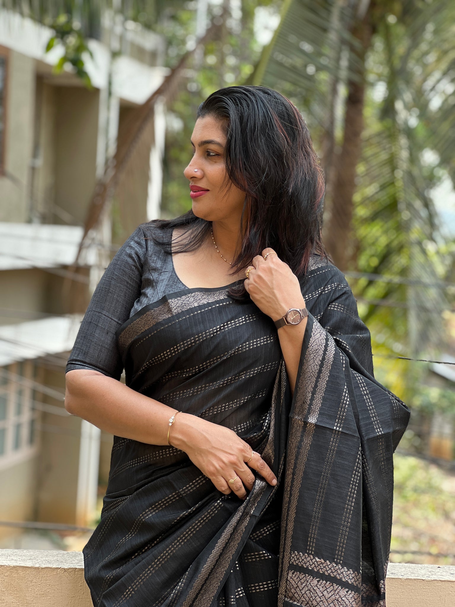 Alluring Party Wear Black Color Printed Linen With Silver Zari Patta  Designer Saree - Fashion Mantra