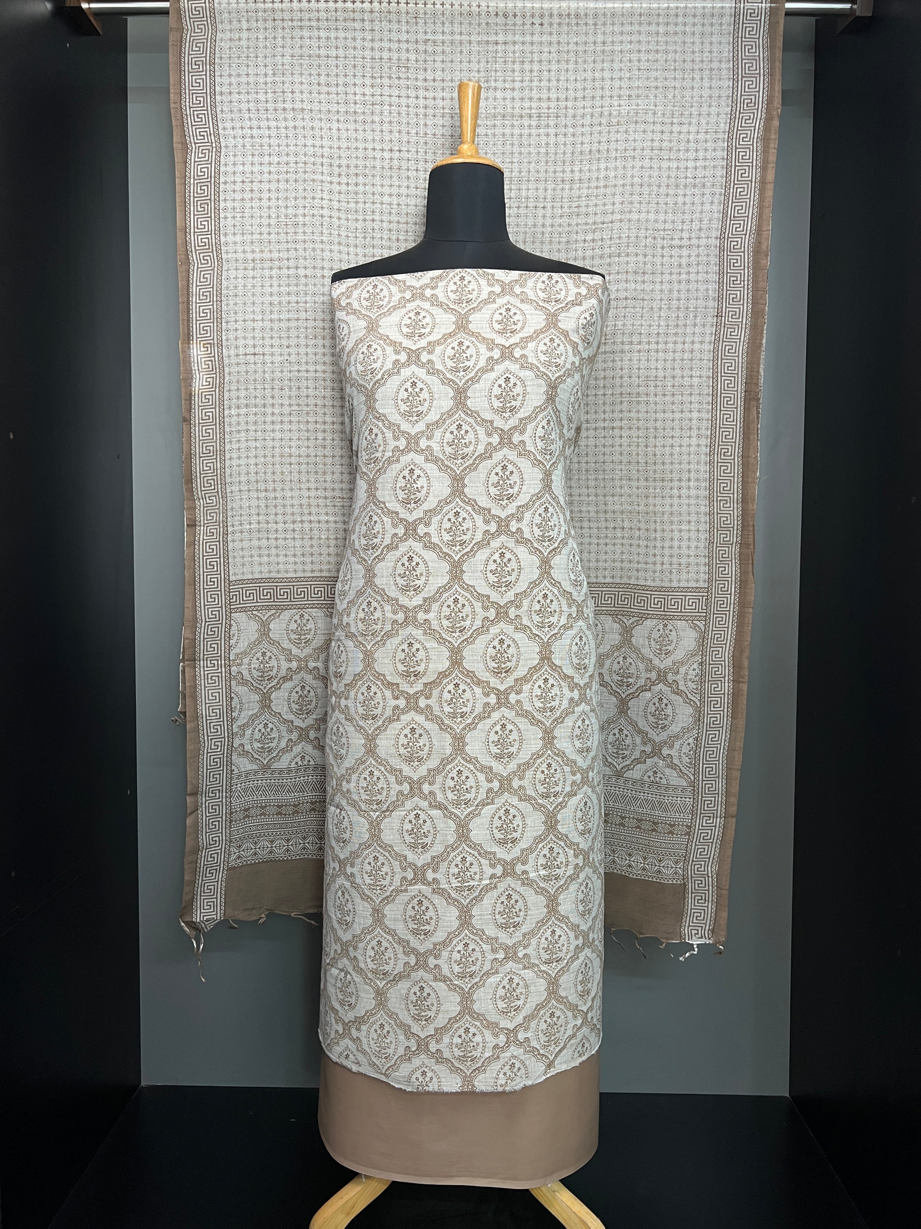 Digital Print Detailed Linen Salwar Set | HE110