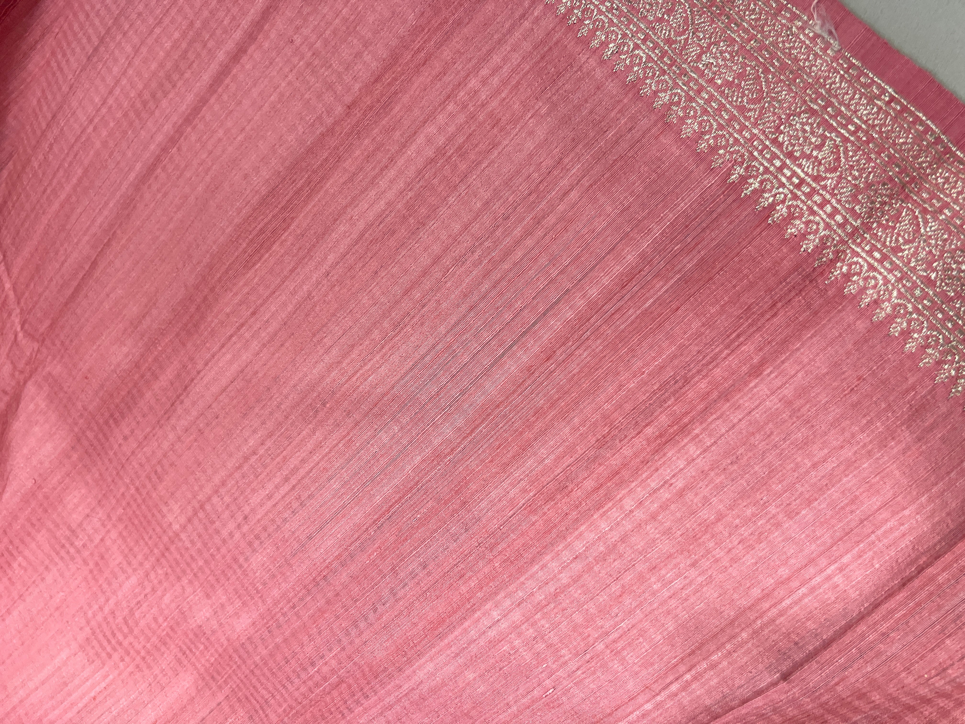 Zari And Thread Woven Tussar Banarasi Saree | YNG601